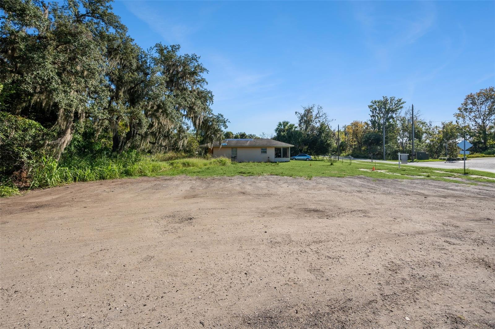 Image 12 of 21 For 323 Franklin Street