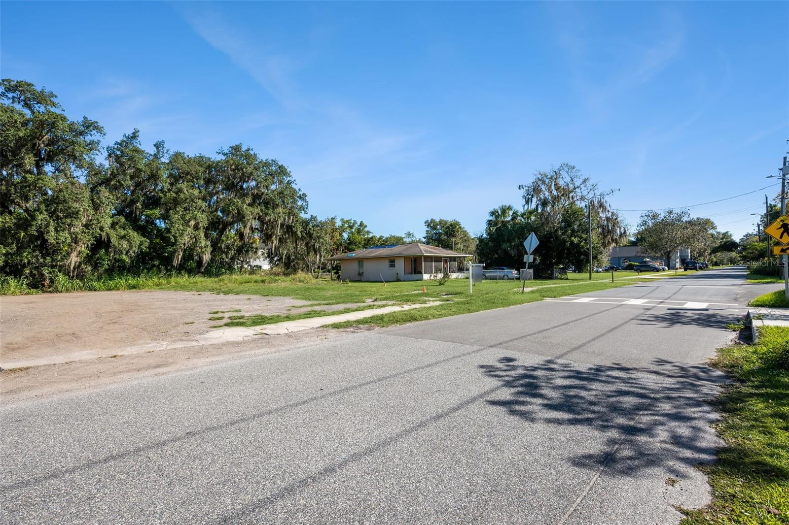 Image 13 of 21 For 323 Franklin Street