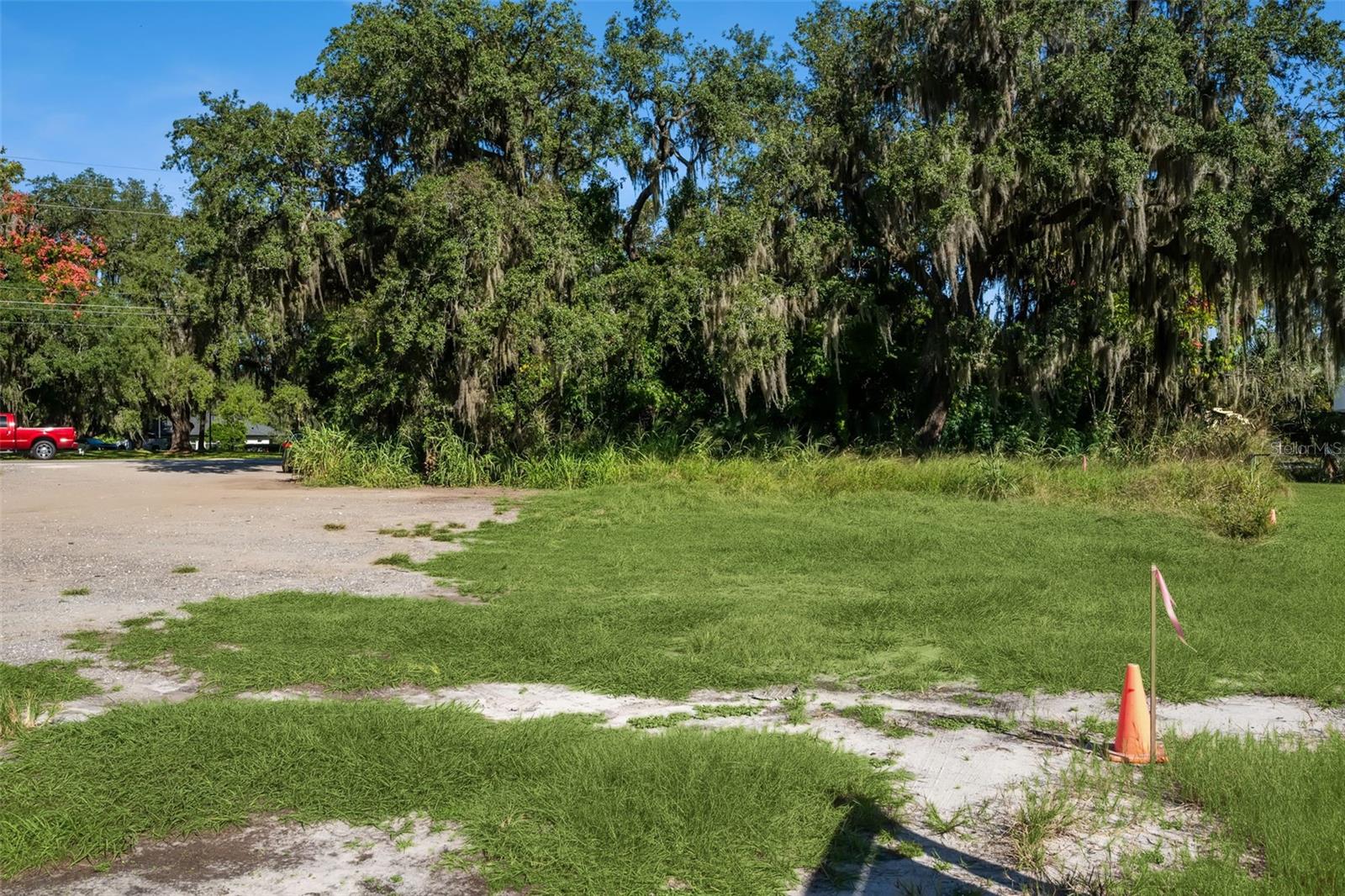 Image 15 of 21 For 323 Franklin Street