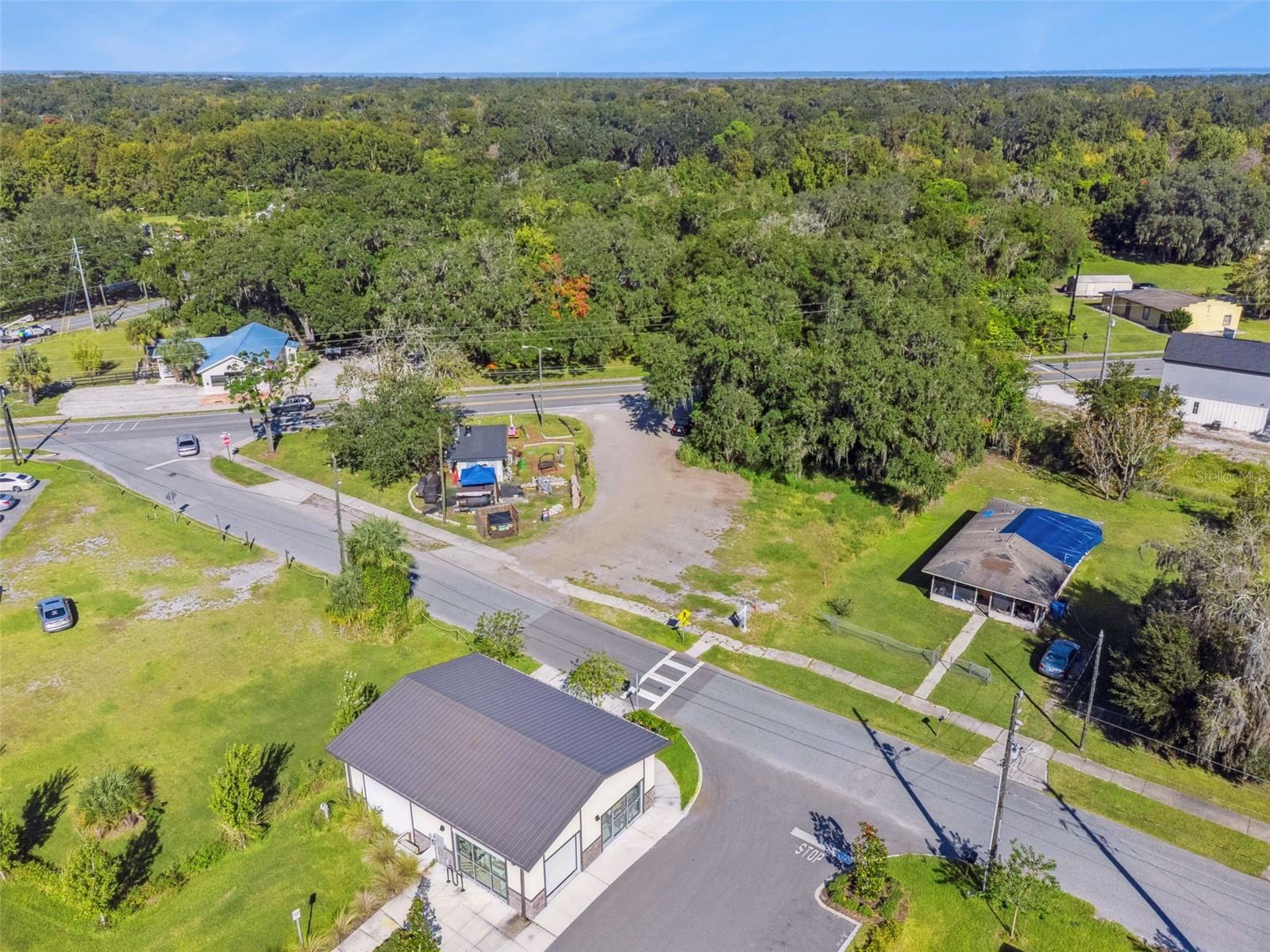 Image 16 of 21 For 323 Franklin Street