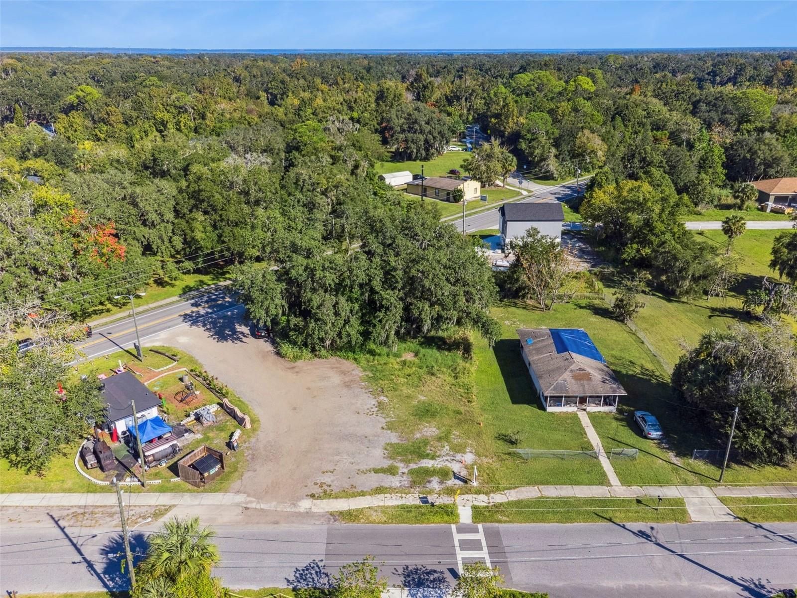 Image 6 of 21 For 323 Franklin Street