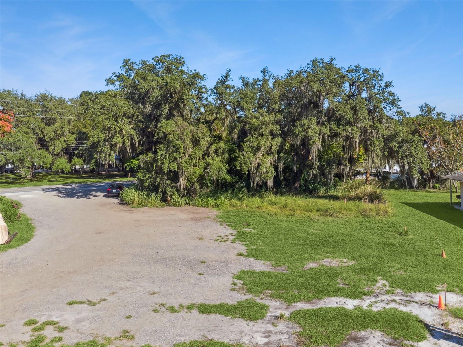 Image 8 of 21 For 323 Franklin Street