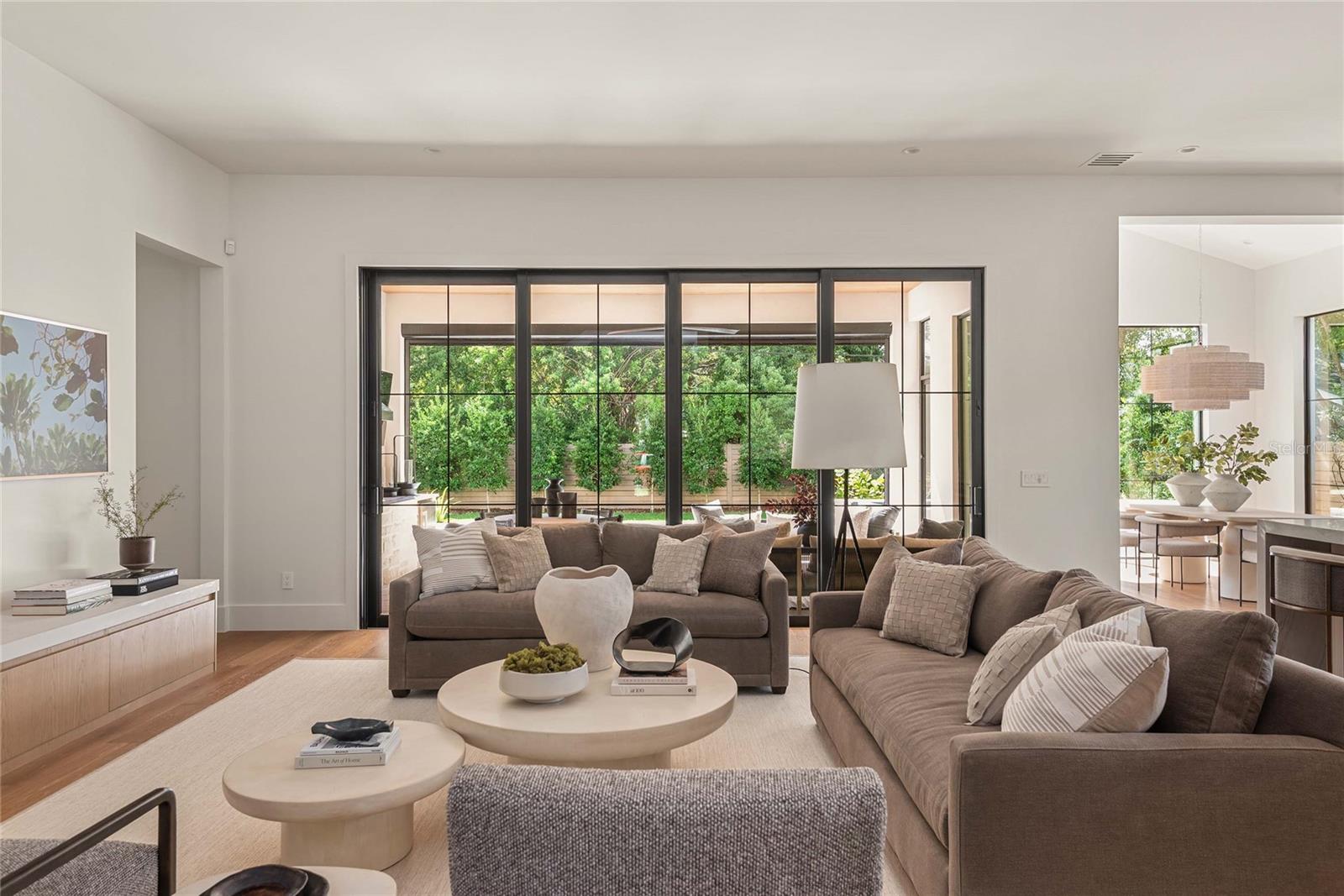 Image 11 of 77 For 1136 Stetson Street