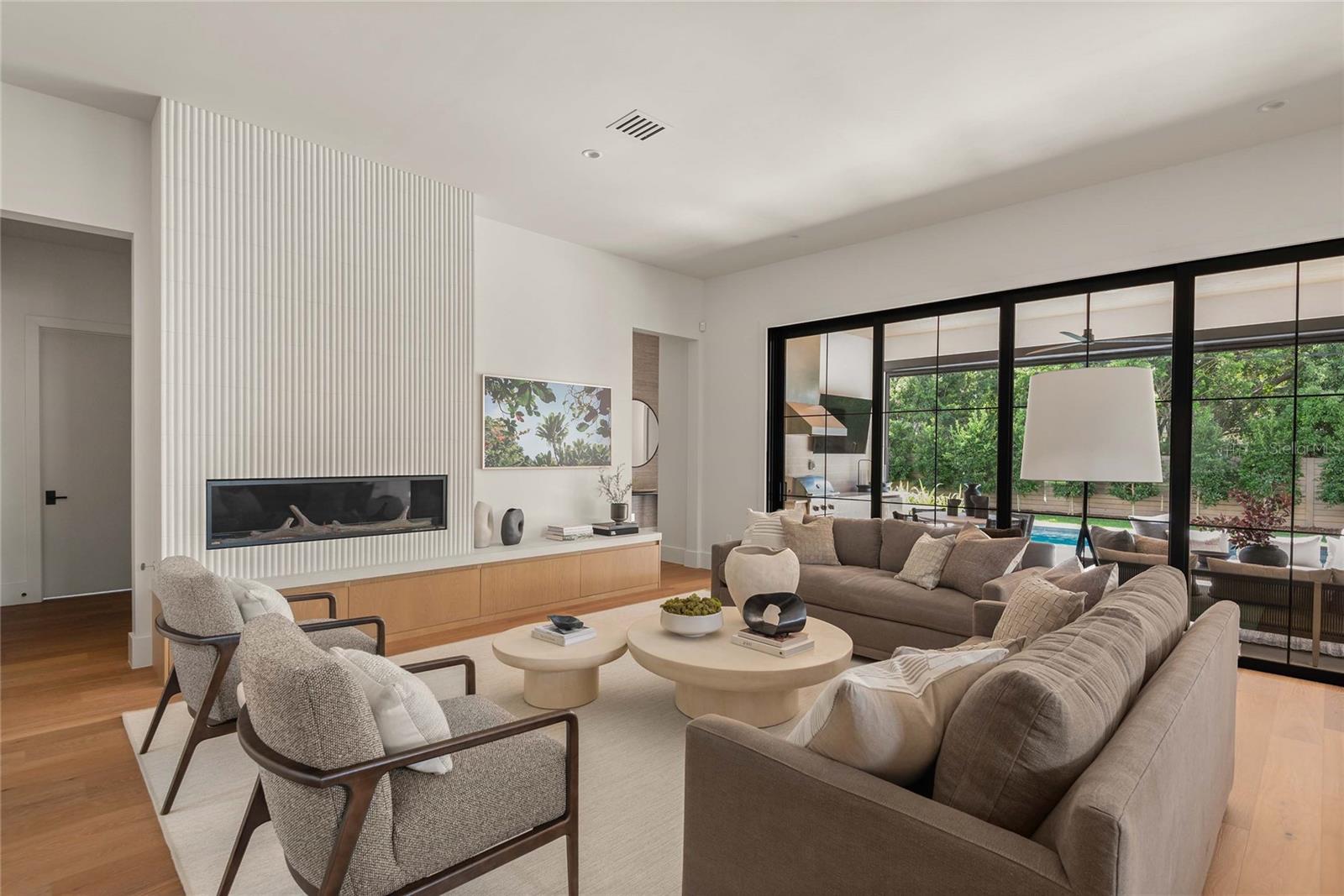 Image 13 of 77 For 1136 Stetson Street