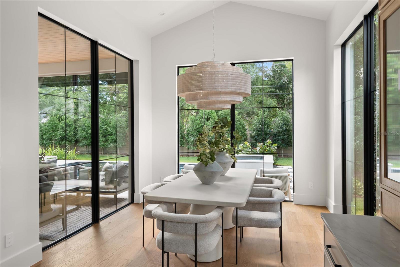 Image 17 of 77 For 1136 Stetson Street