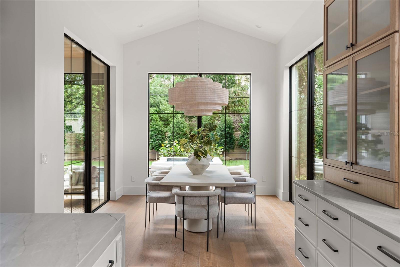 Image 18 of 77 For 1136 Stetson Street