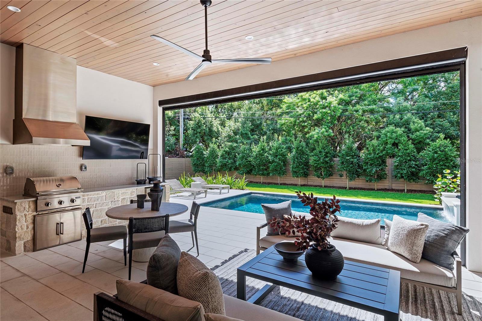 Image 27 of 77 For 1136 Stetson Street