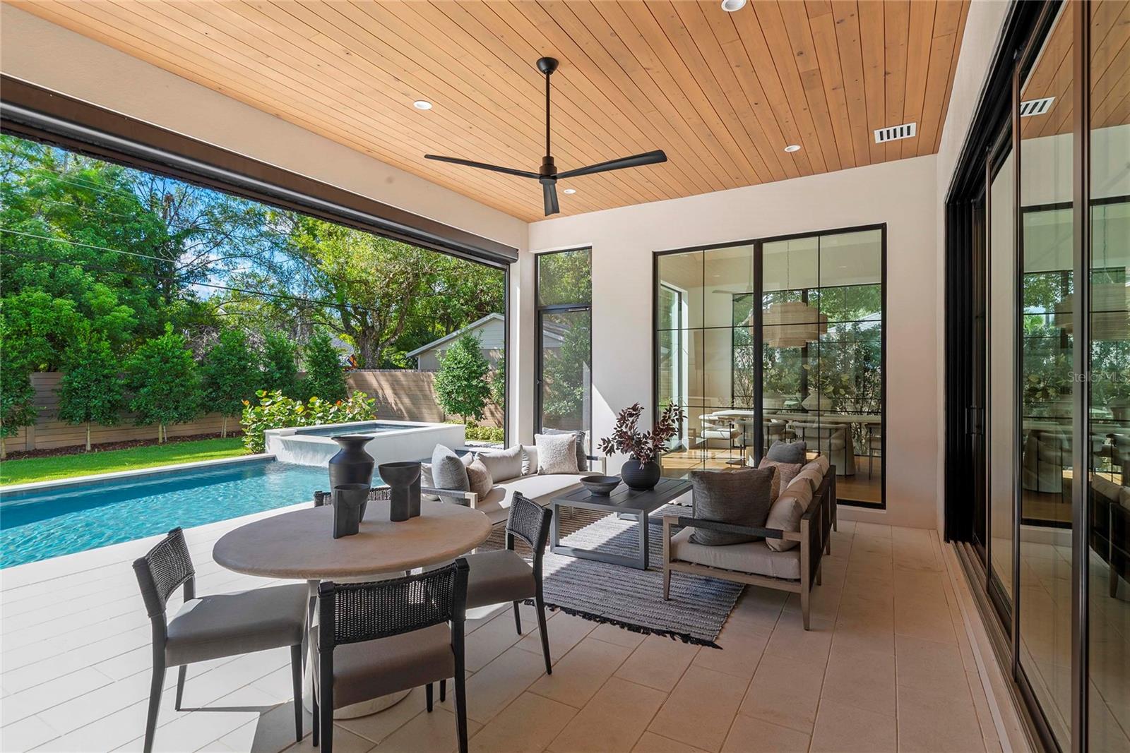 Image 28 of 77 For 1136 Stetson Street