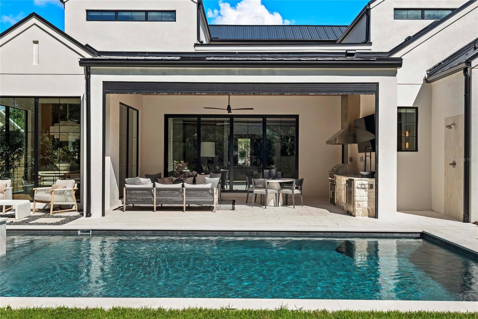 Image 32 of 77 For 1136 Stetson Street