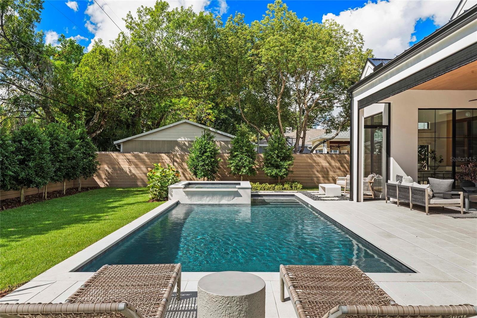 Image 35 of 77 For 1136 Stetson Street