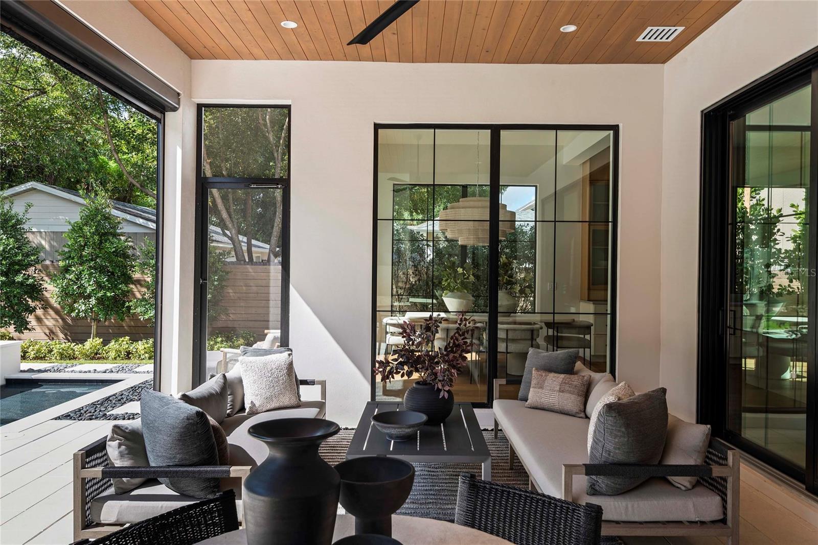 Image 36 of 77 For 1136 Stetson Street