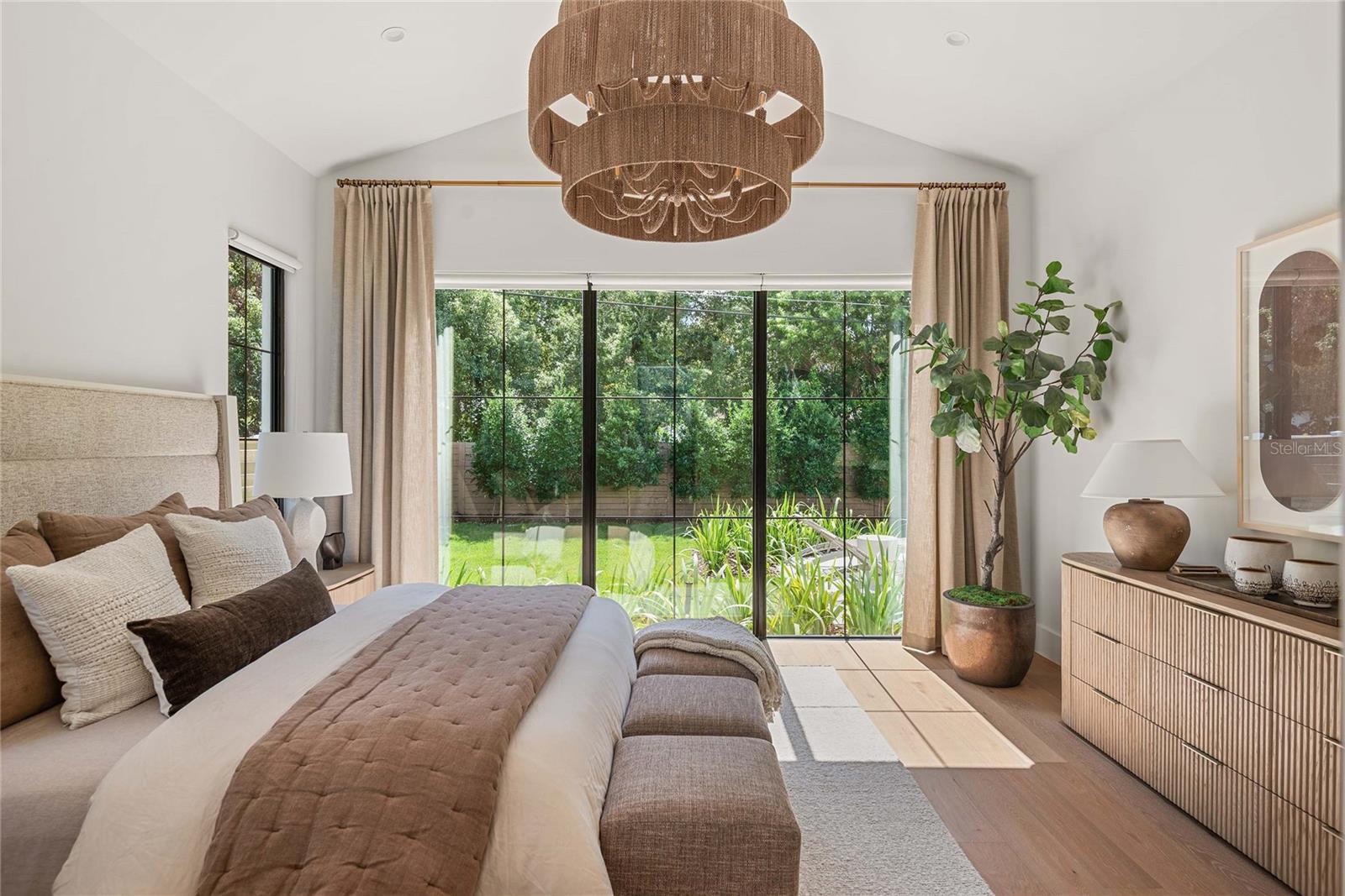 Image 51 of 77 For 1136 Stetson Street