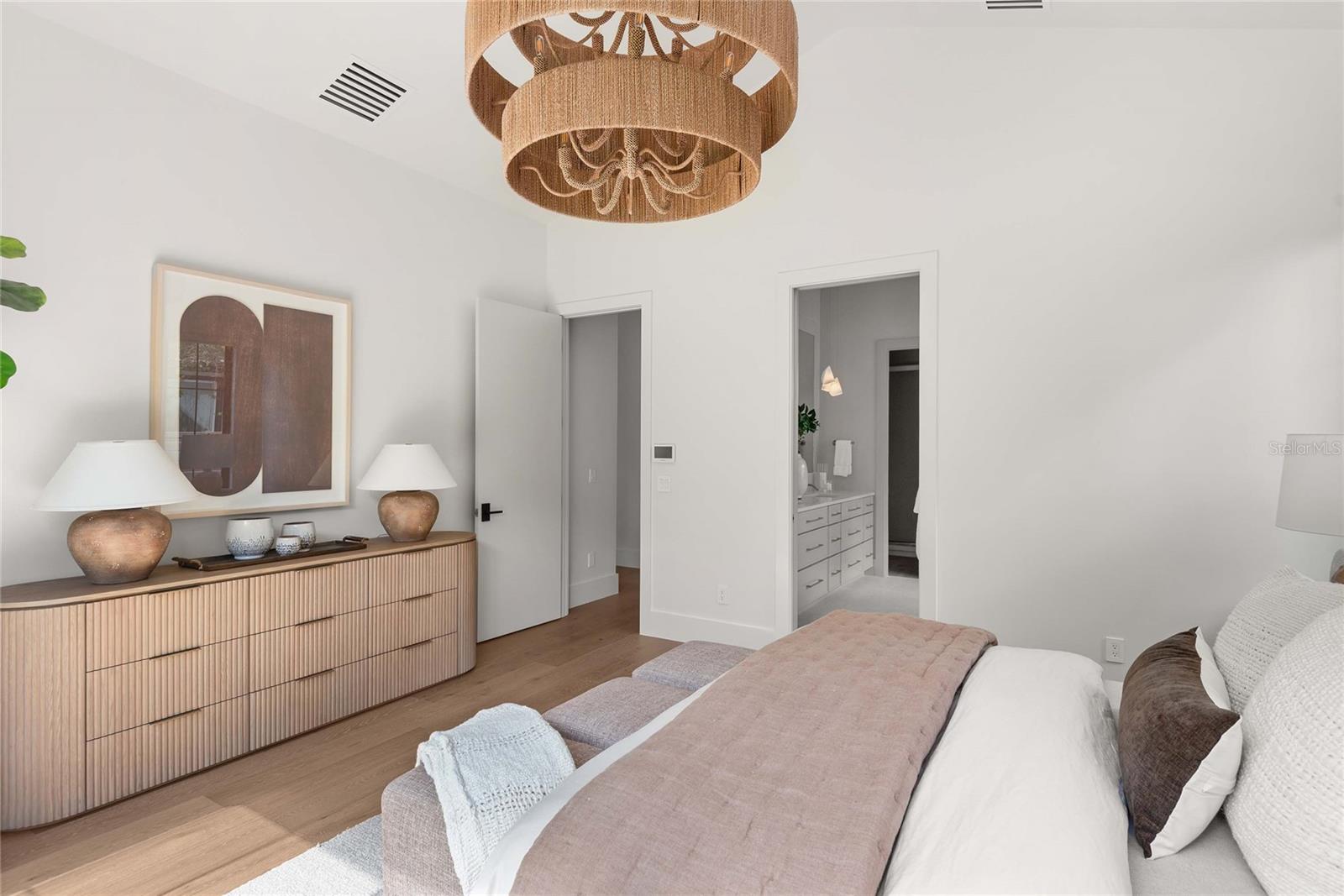 Image 52 of 77 For 1136 Stetson Street