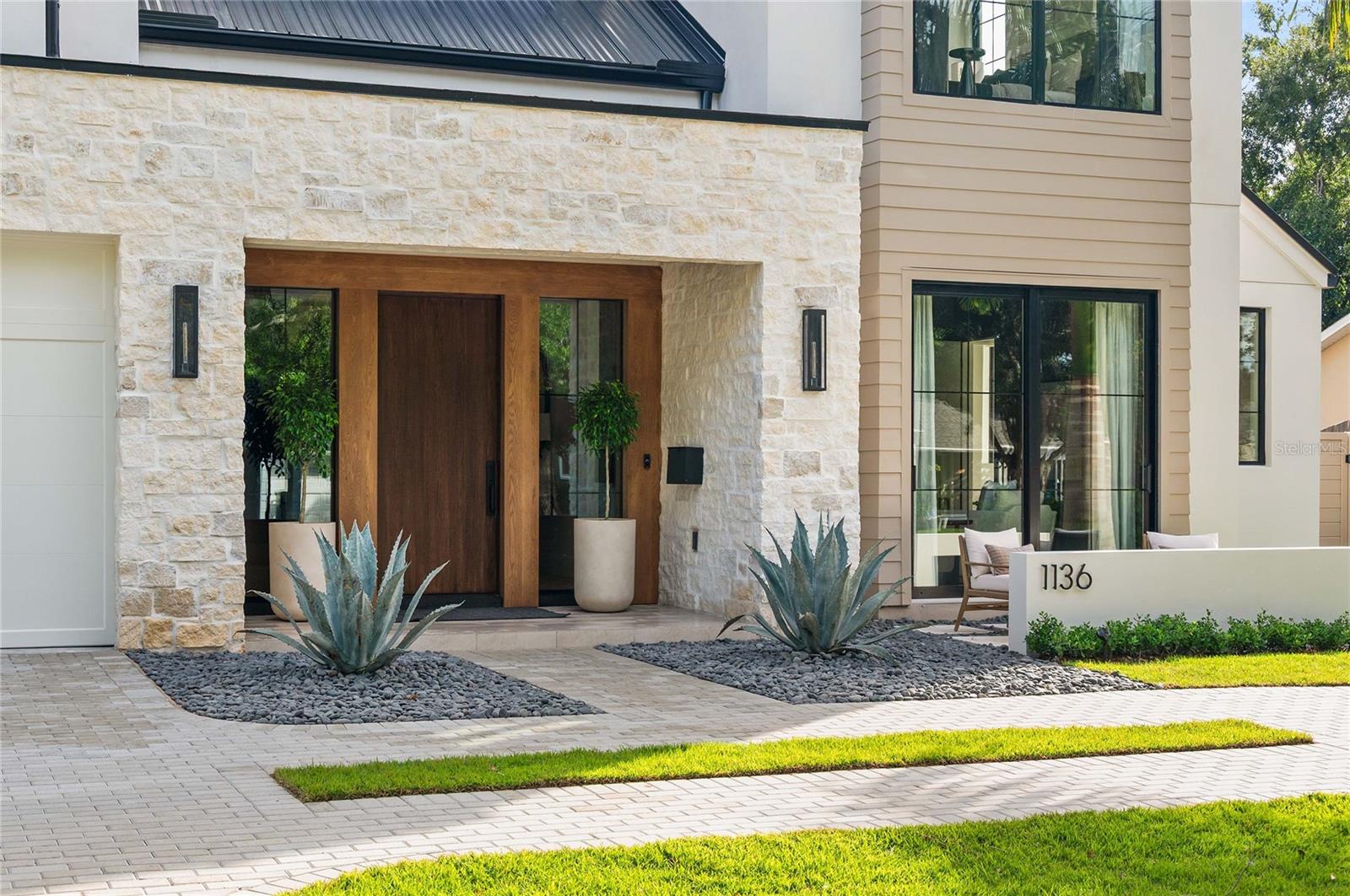 Image 6 of 77 For 1136 Stetson Street