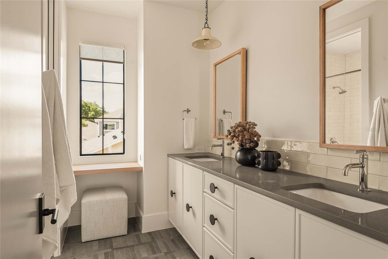 Image 67 of 77 For 1136 Stetson Street