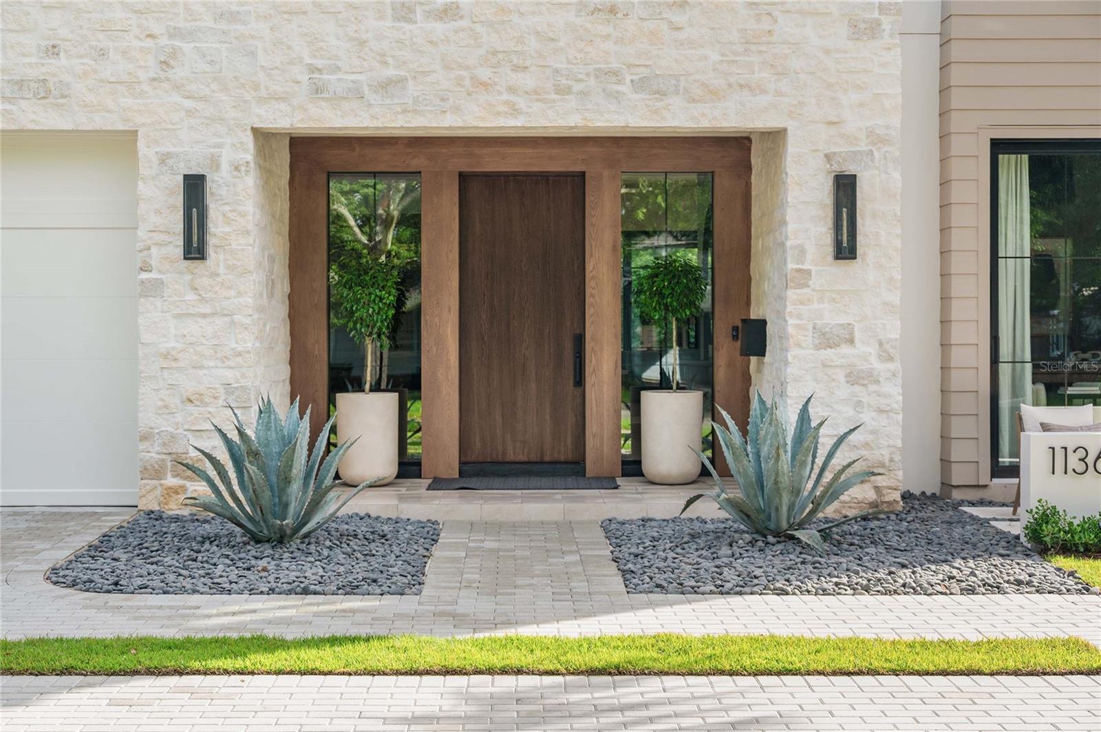 Image 7 of 77 For 1136 Stetson Street