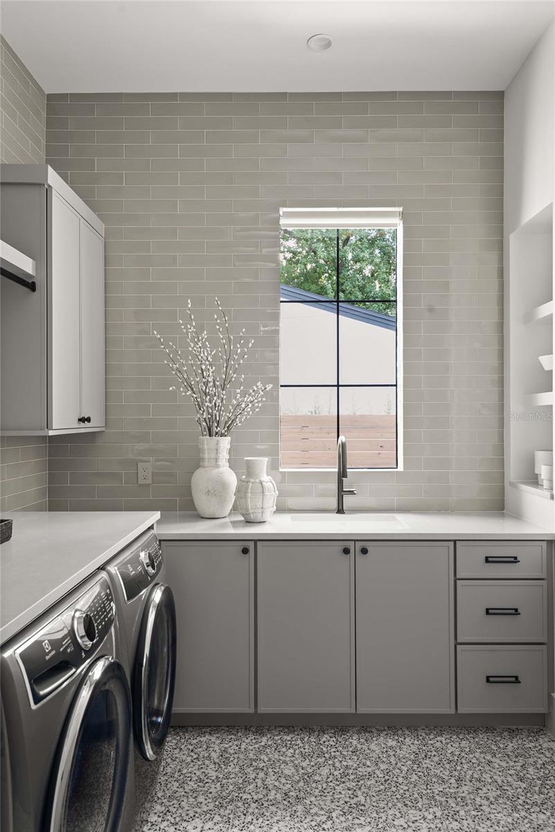 Image 74 of 77 For 1136 Stetson Street