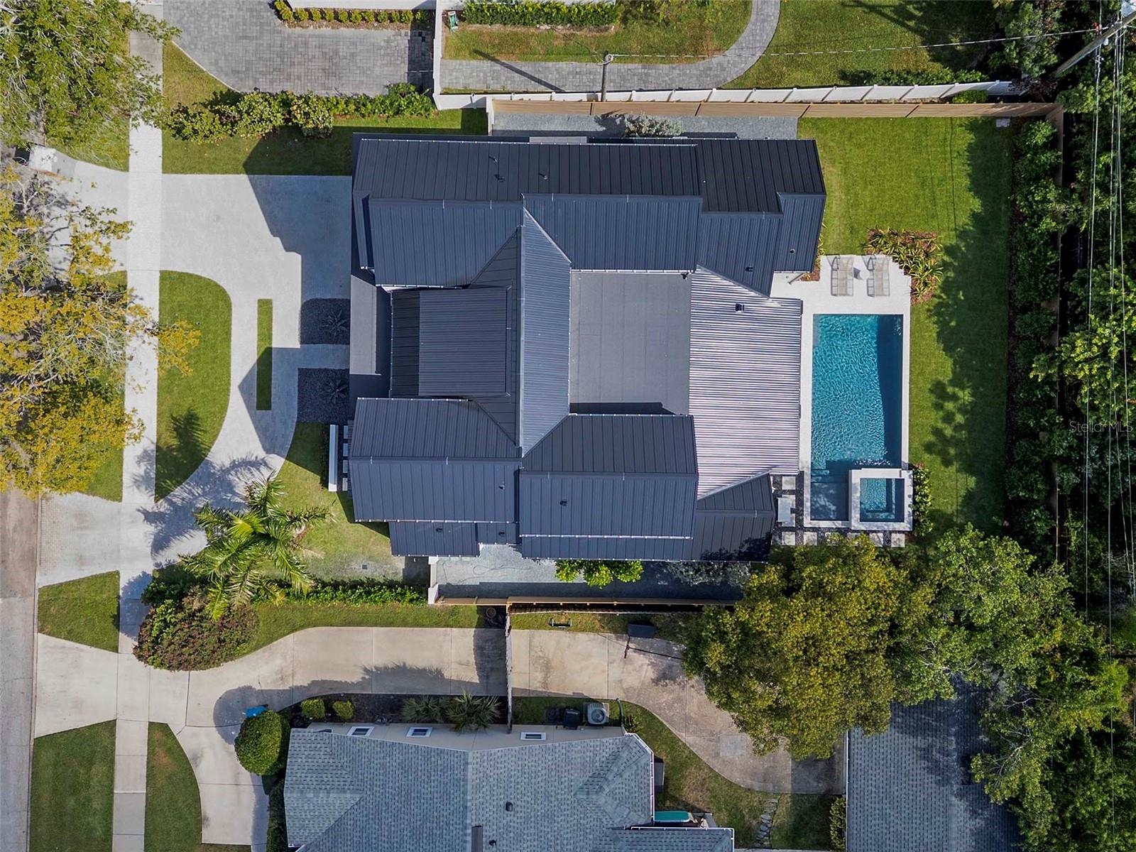 Image 76 of 77 For 1136 Stetson Street