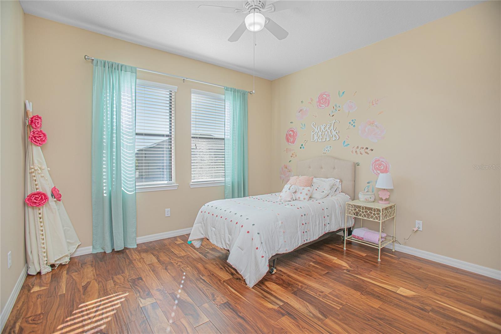 Image 39 of 52 For 1481 Calm Waters Court