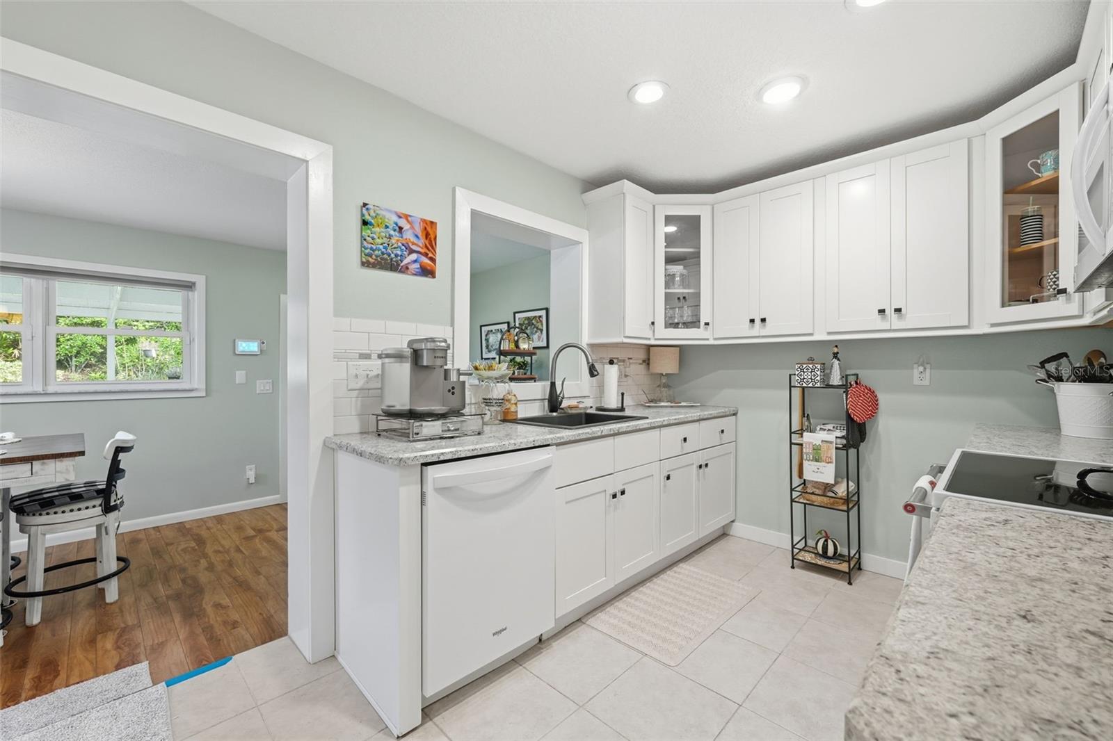 Image 10 of 59 For 198 Lake Franklin Drive