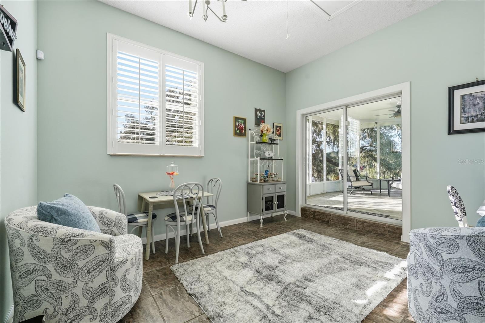 Image 34 of 59 For 198 Lake Franklin Drive