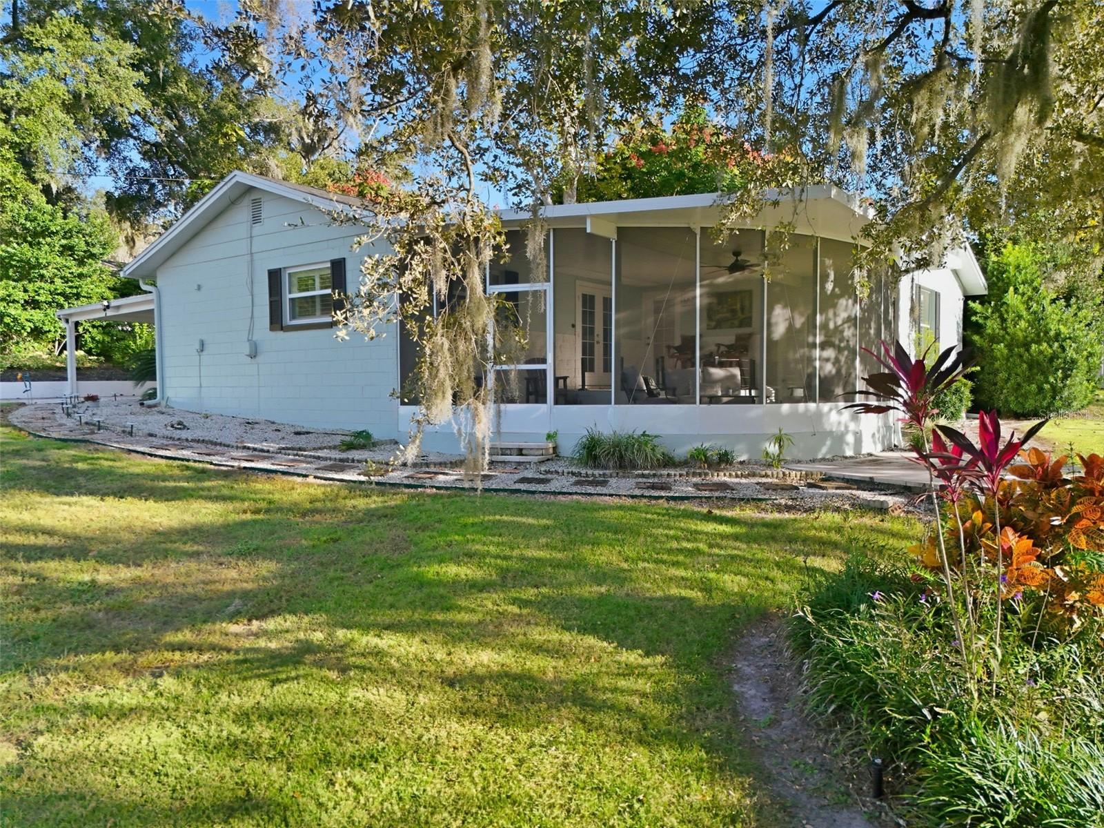 Image 52 of 59 For 198 Lake Franklin Drive