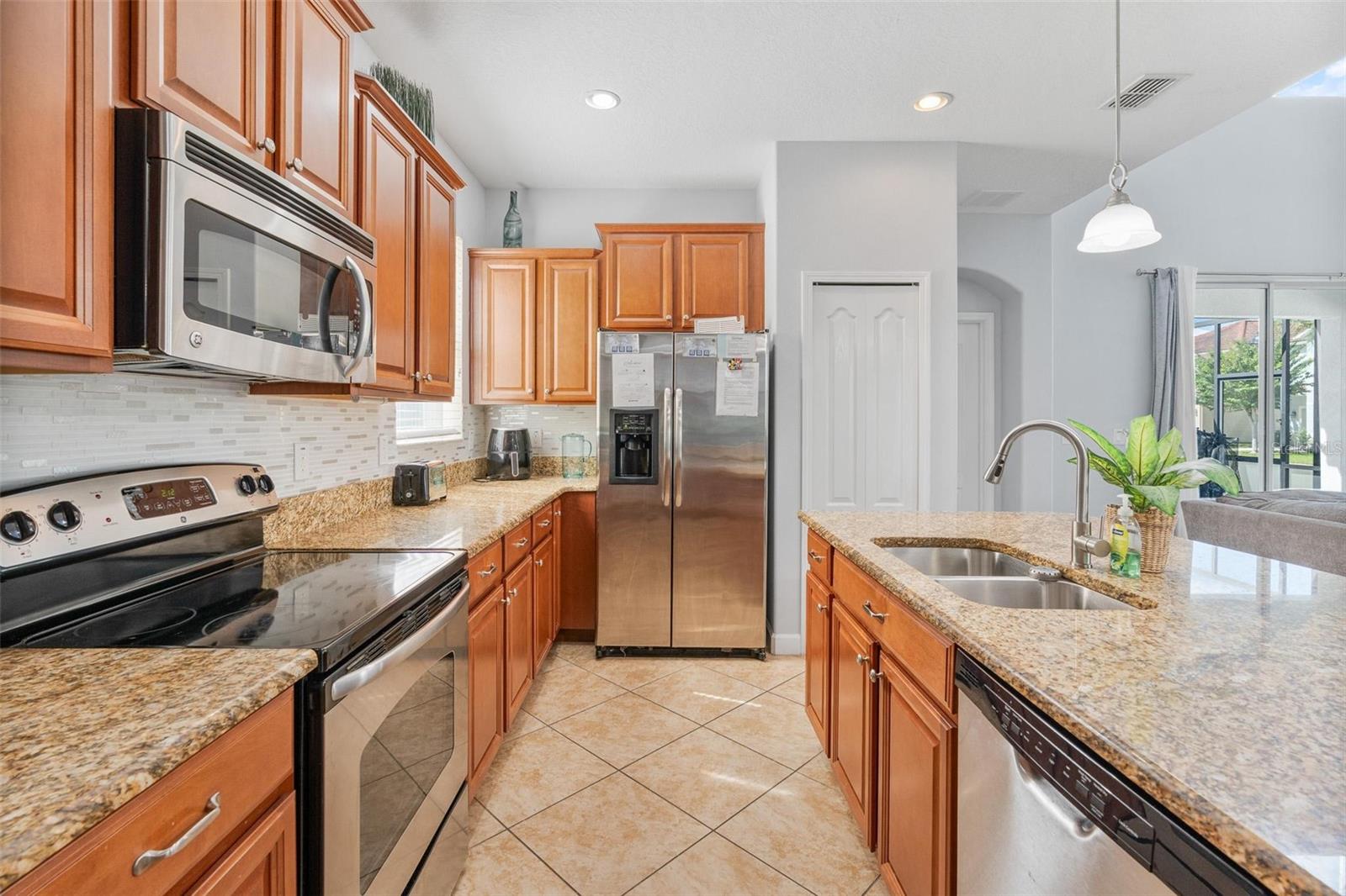 Image 17 of 49 For 8925 Sugar Palm Road