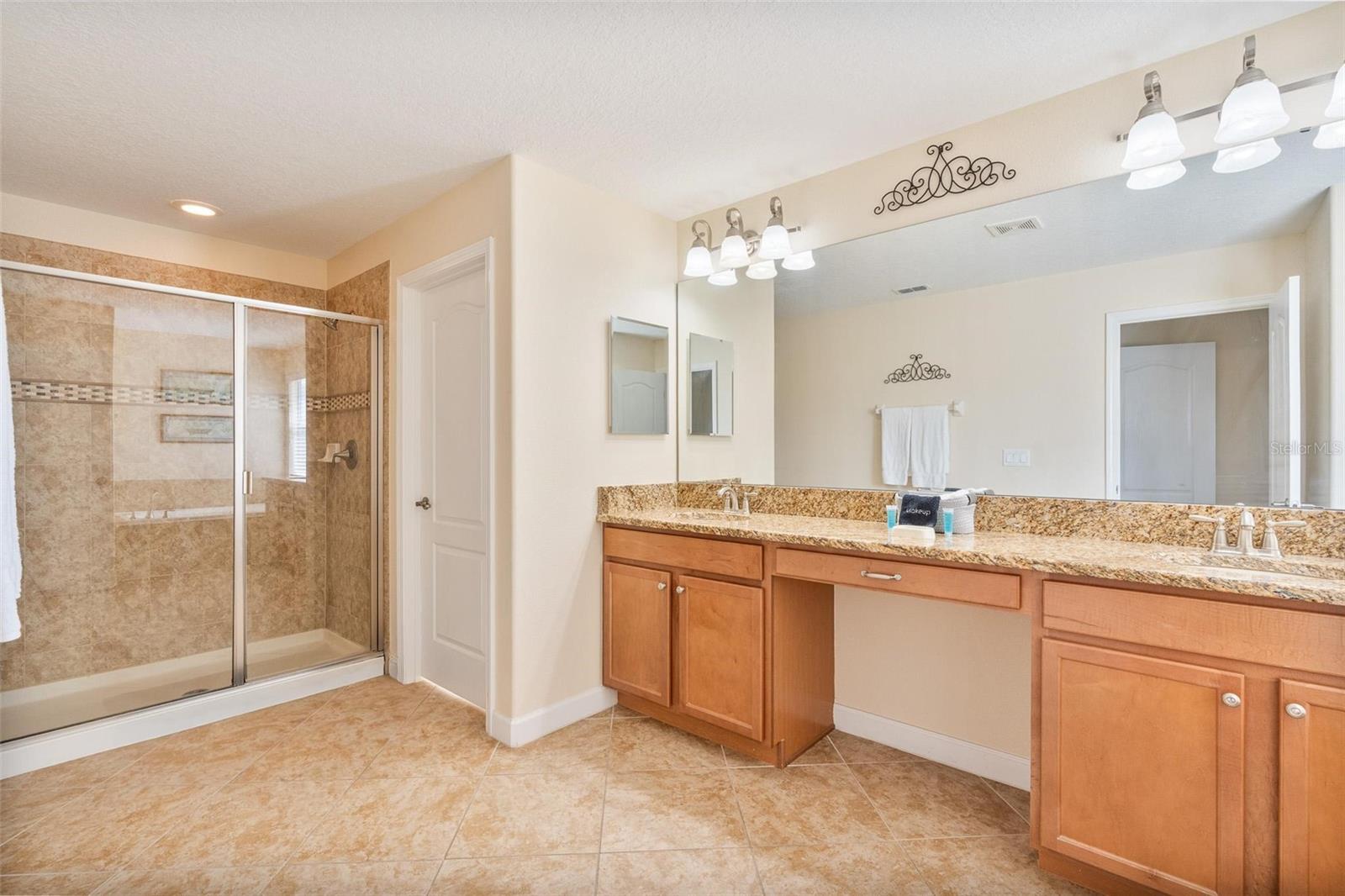 Image 30 of 49 For 8925 Sugar Palm Road