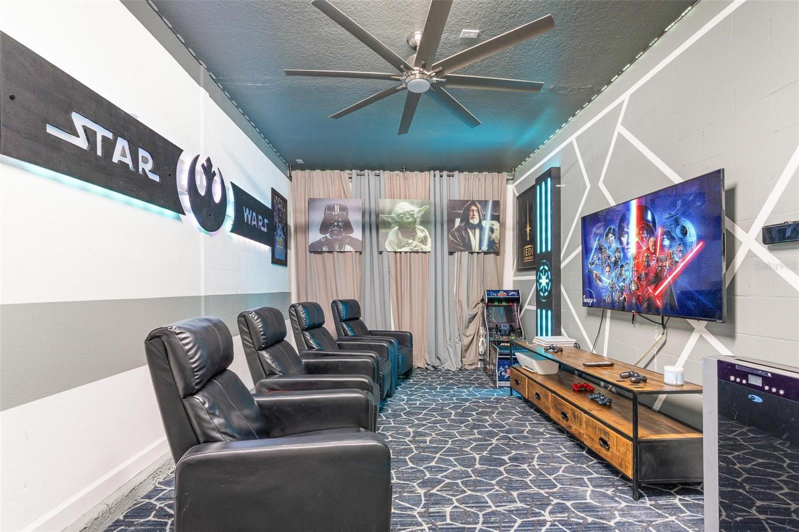 Image 5 of 49 For 8925 Sugar Palm Road