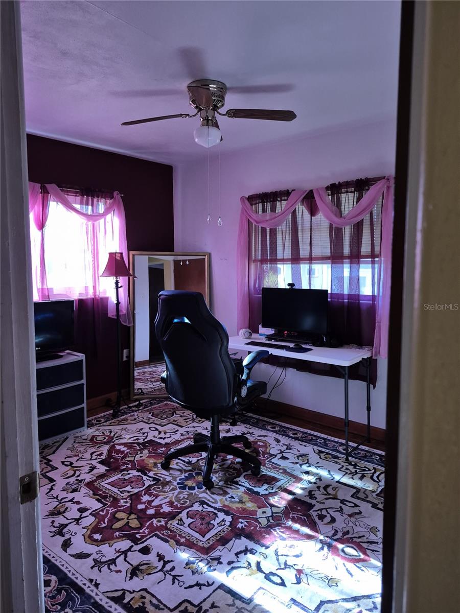 Image 13 of 21 For 9 Poinsettia Drive