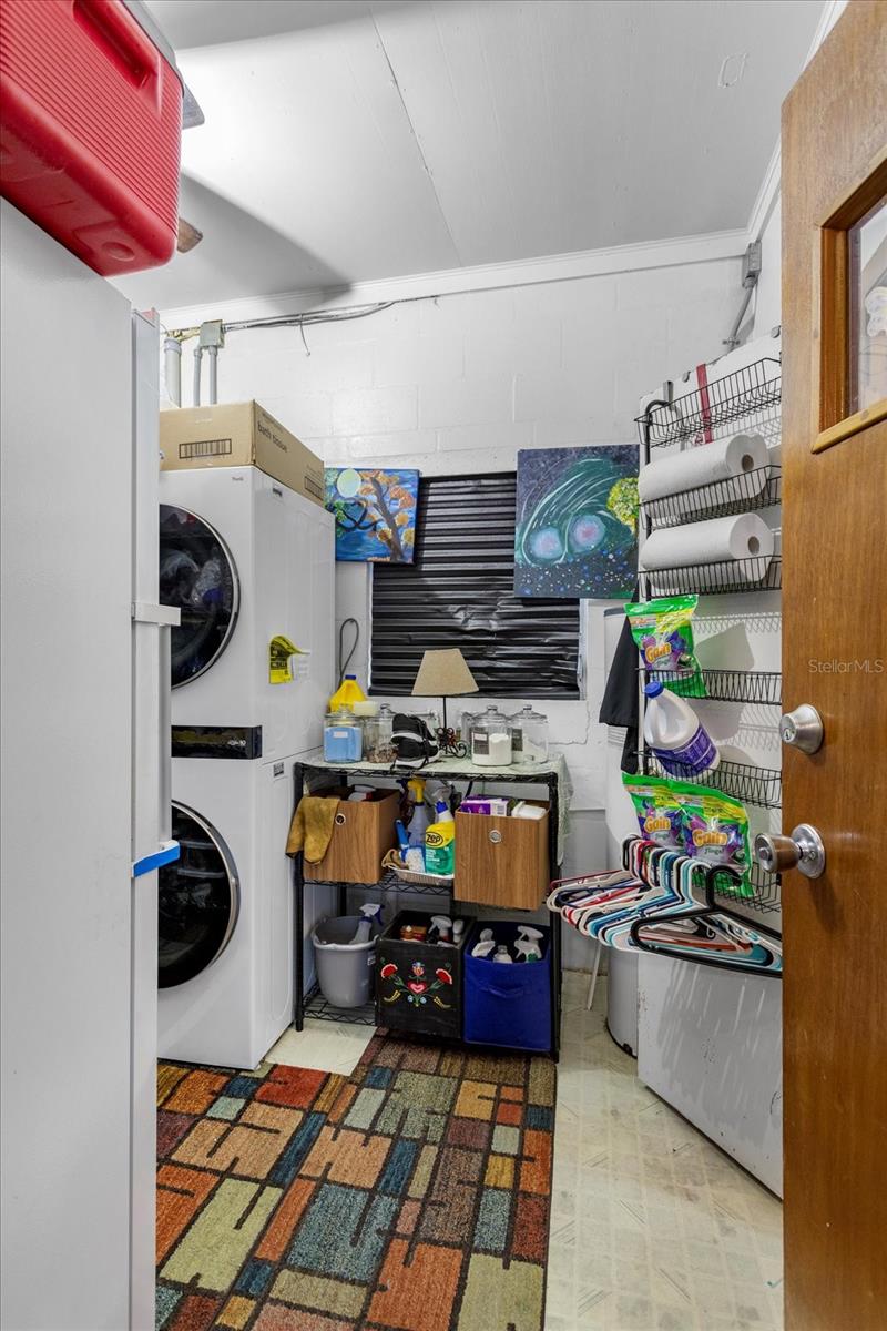 Image 16 of 21 For 9 Poinsettia Drive