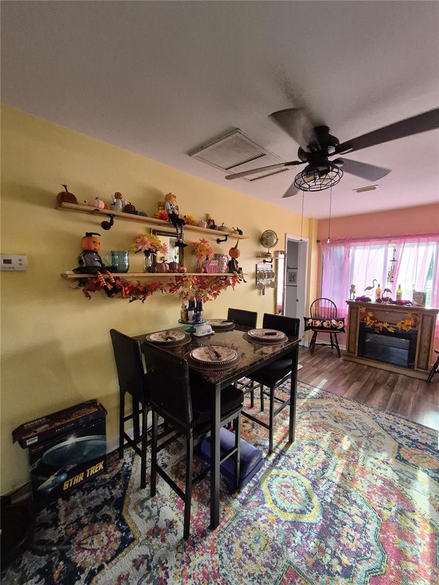 Image 8 of 21 For 9 Poinsettia Drive