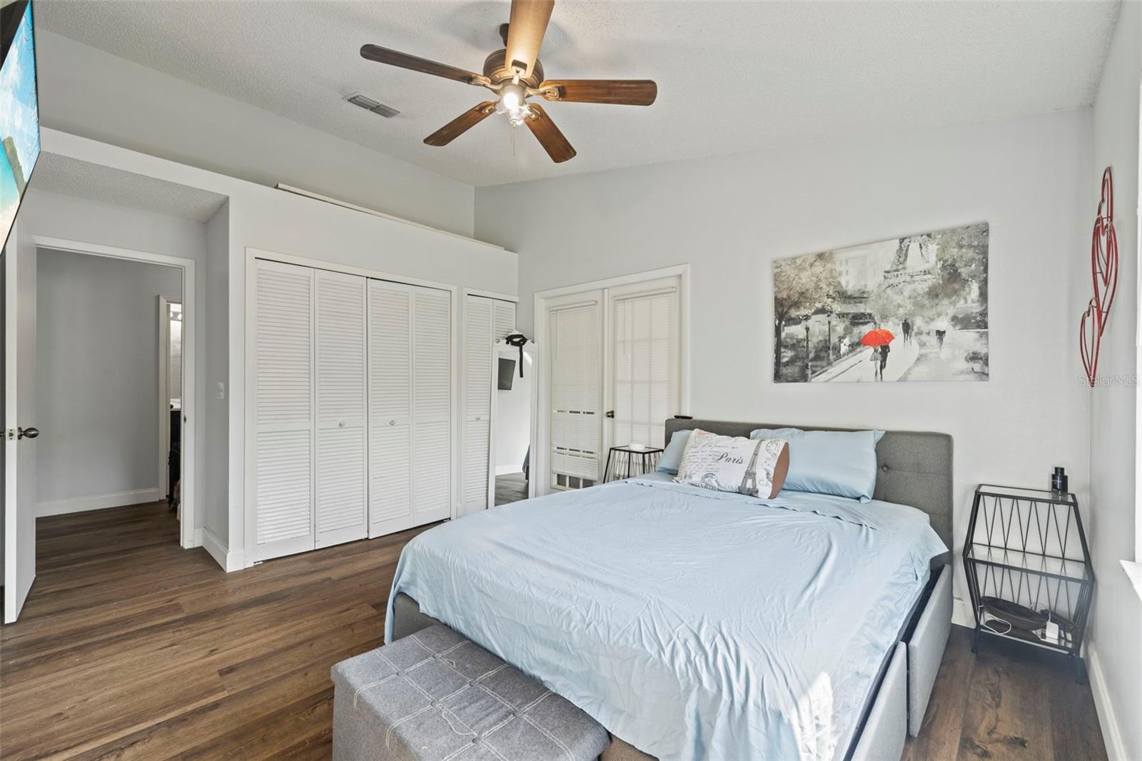 Image 14 of 27 For 6011 Laketree Lane D