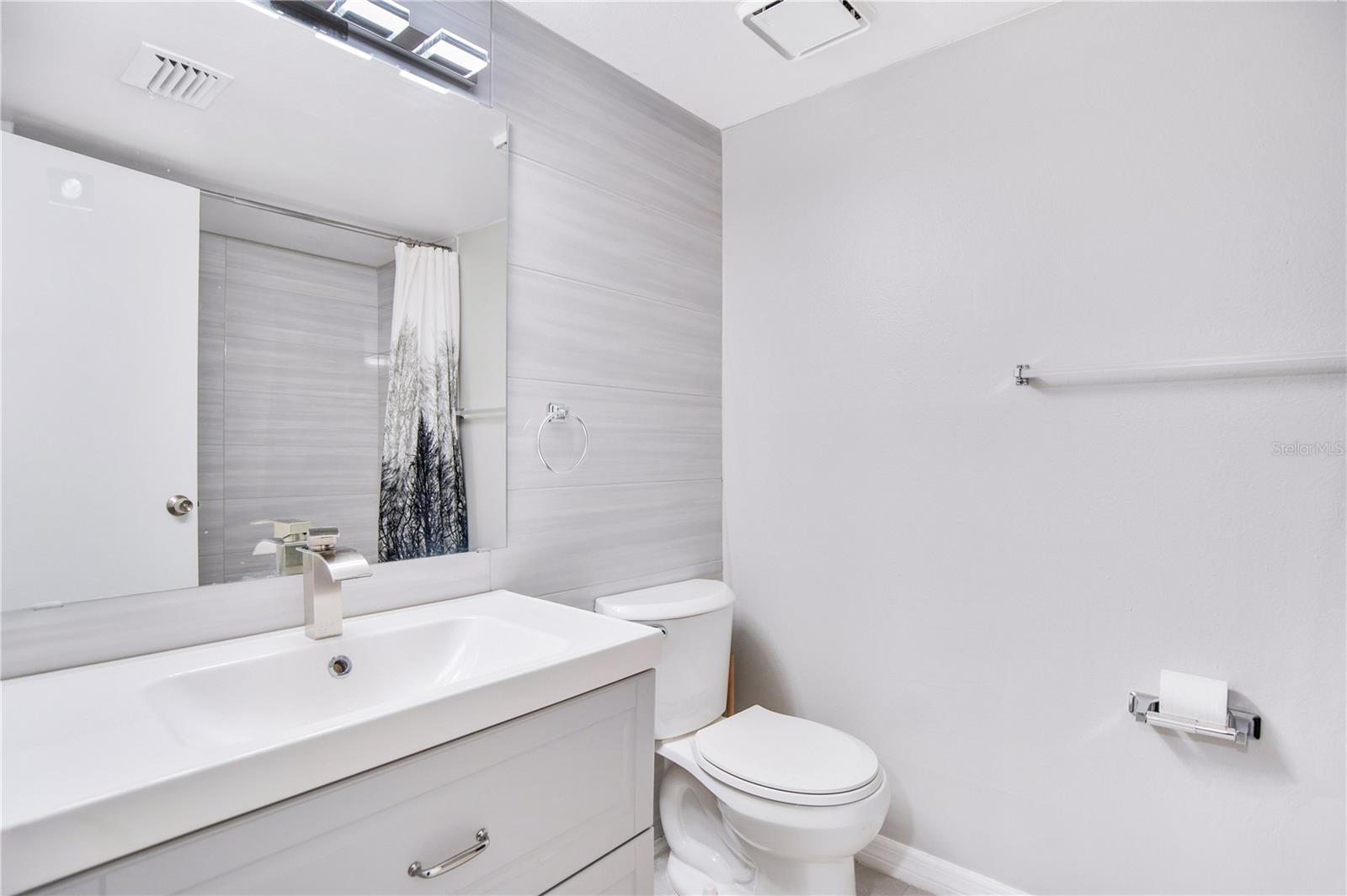 Image 13 of 26 For 1054 Lotus Cove Court 612