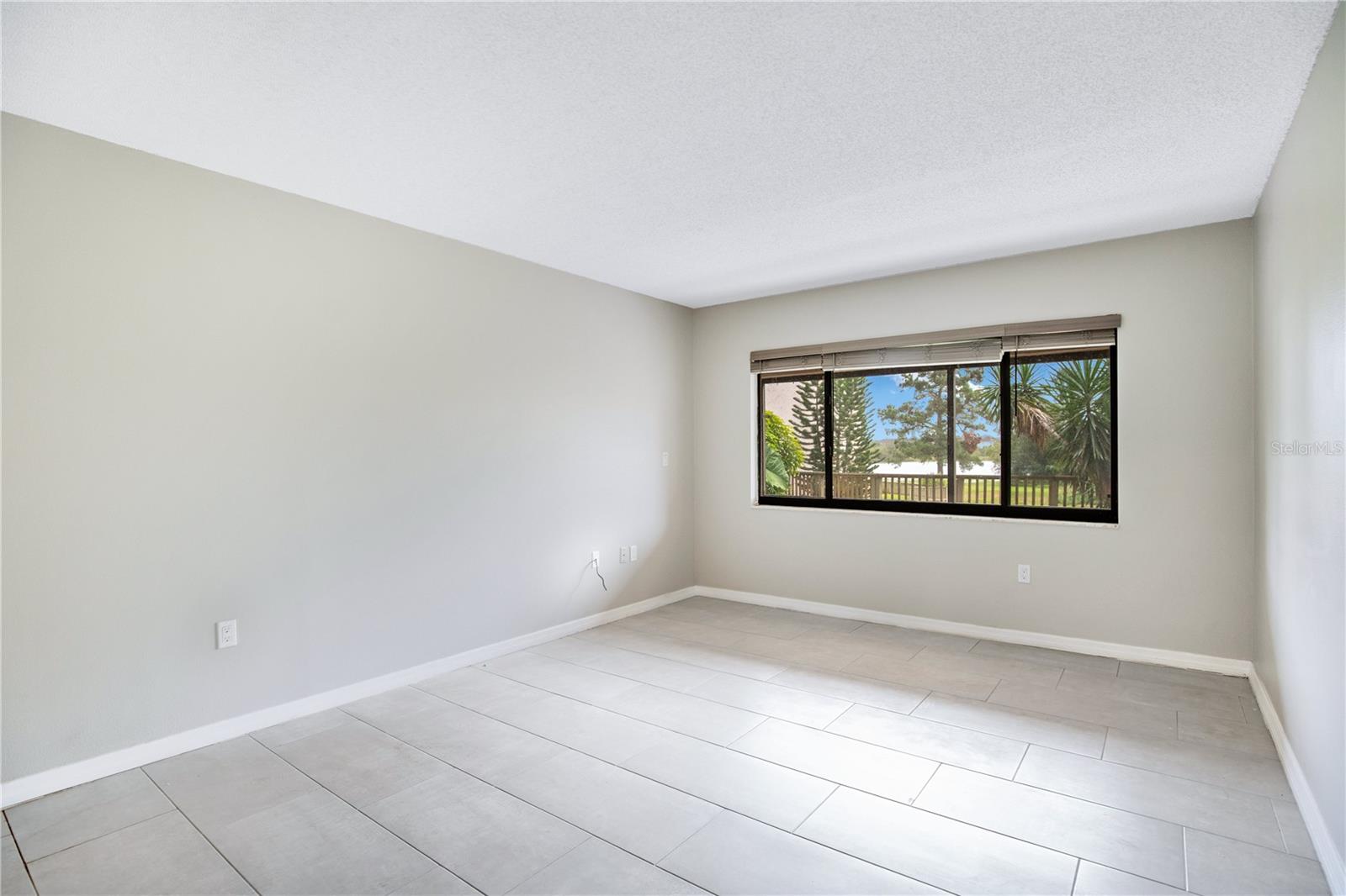 Image 15 of 26 For 1054 Lotus Cove Court 612