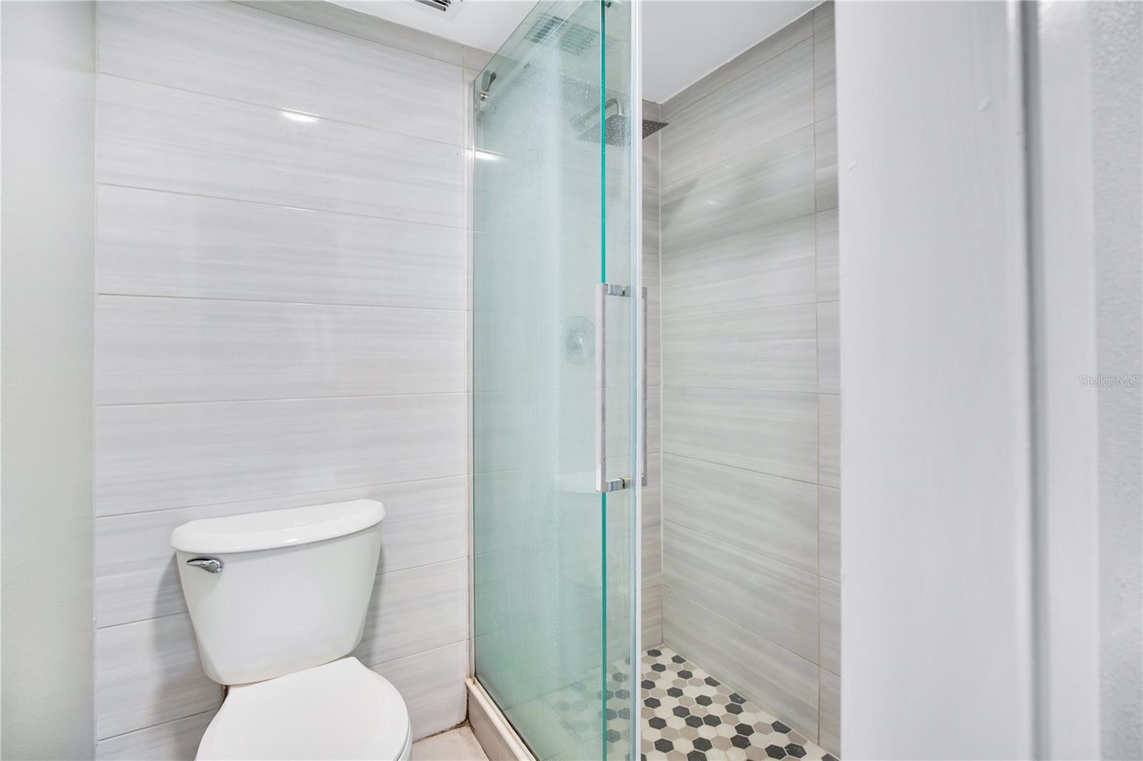 Image 17 of 26 For 1054 Lotus Cove Court 612
