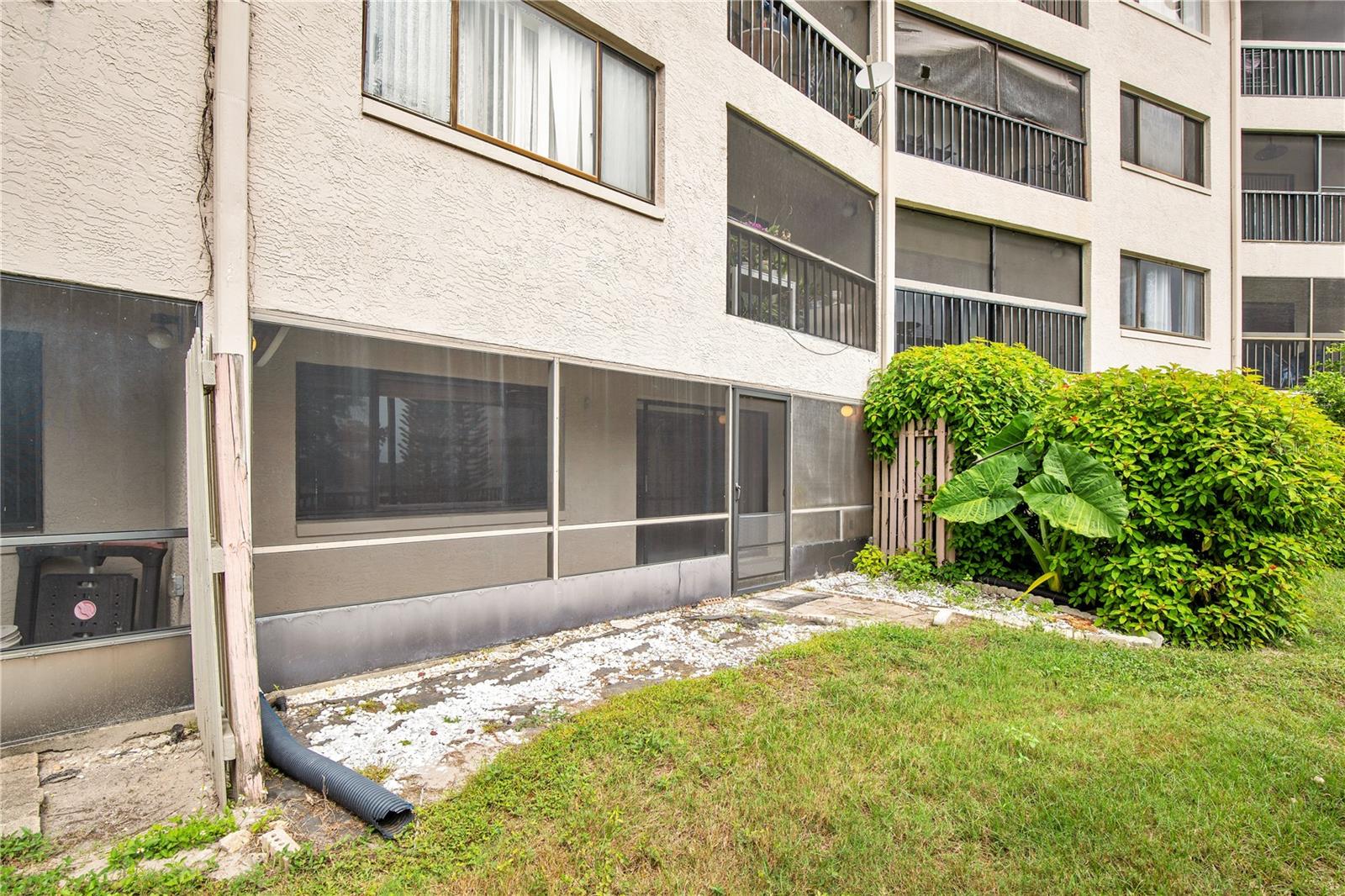 Image 20 of 26 For 1054 Lotus Cove Court 612