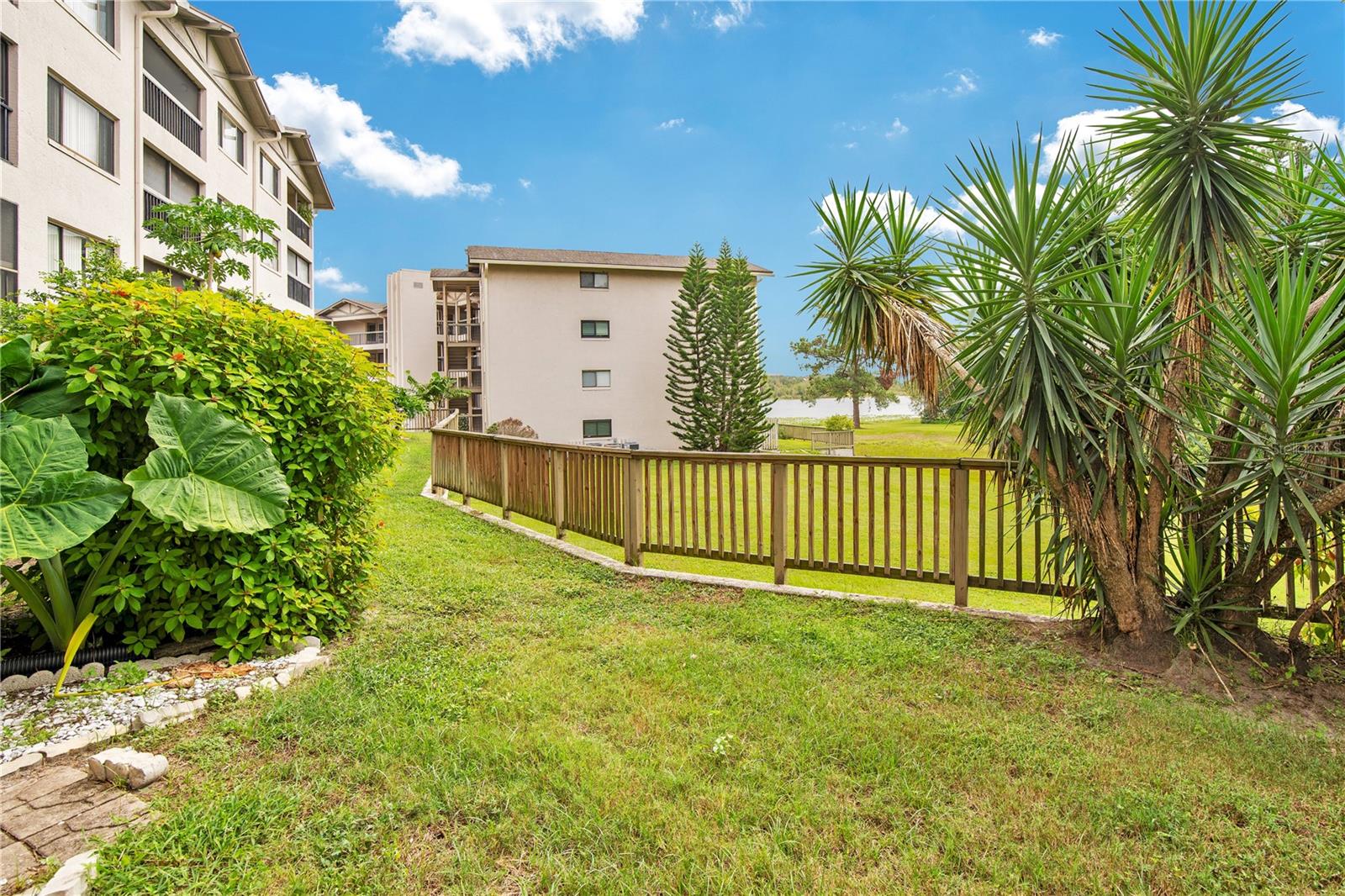 Image 21 of 26 For 1054 Lotus Cove Court 612