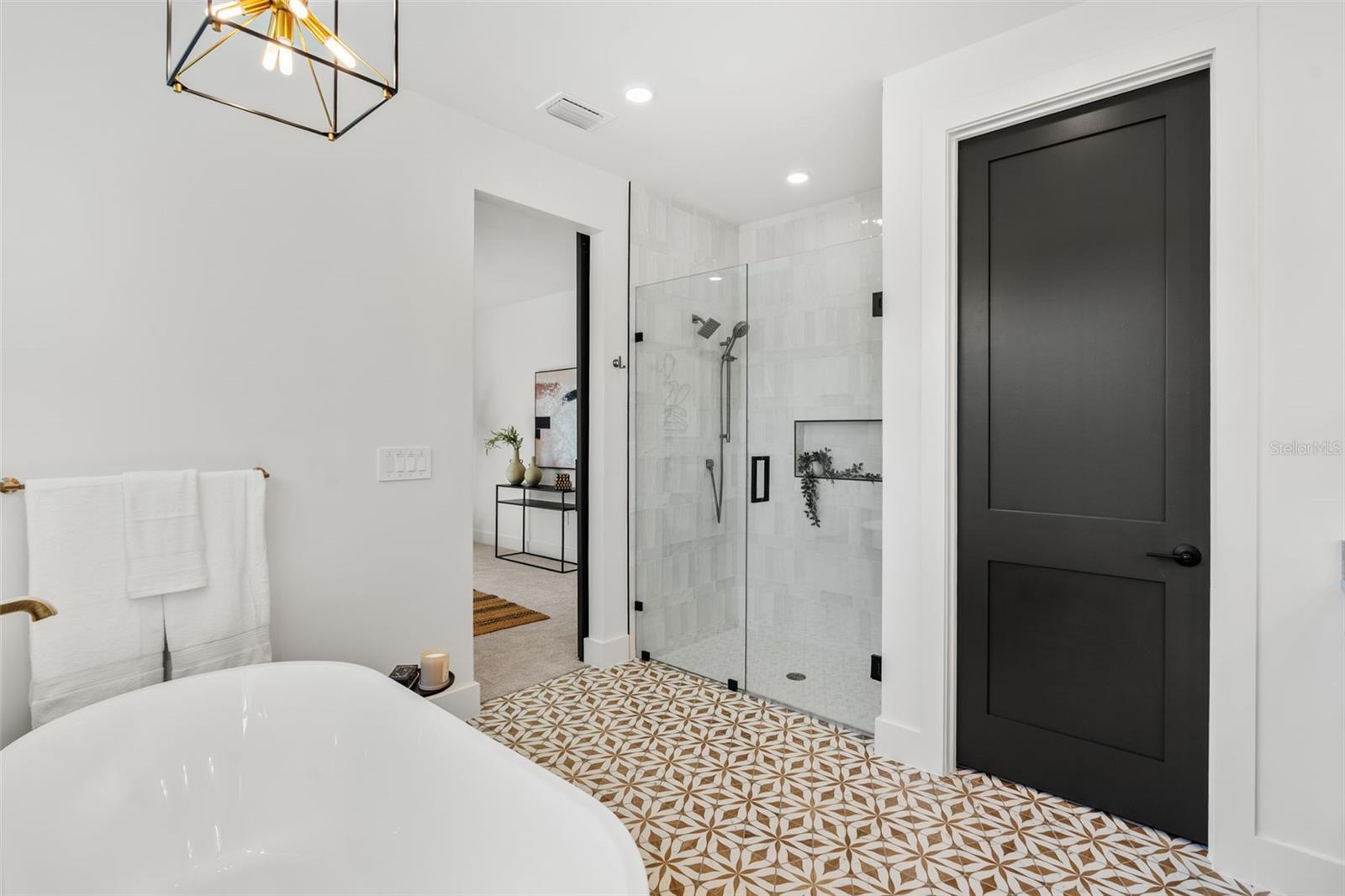 Listing photo id 27 for 1012 Stetson Street