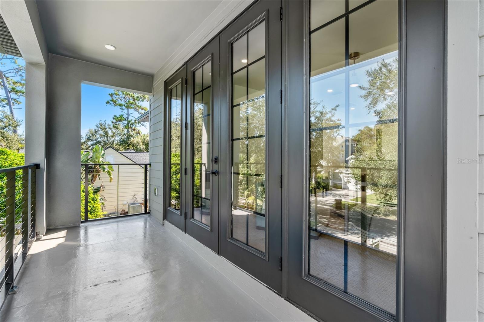 Listing photo id 32 for 1012 Stetson Street