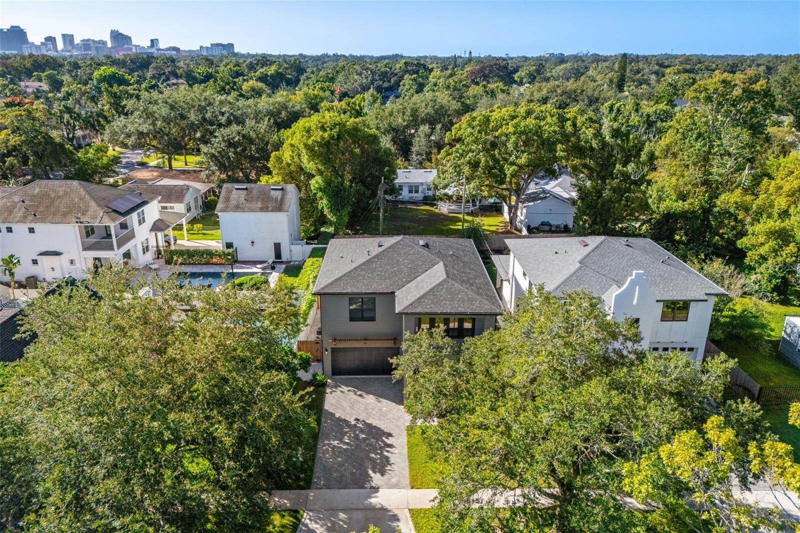 Listing photo id 41 for 1012 Stetson Street