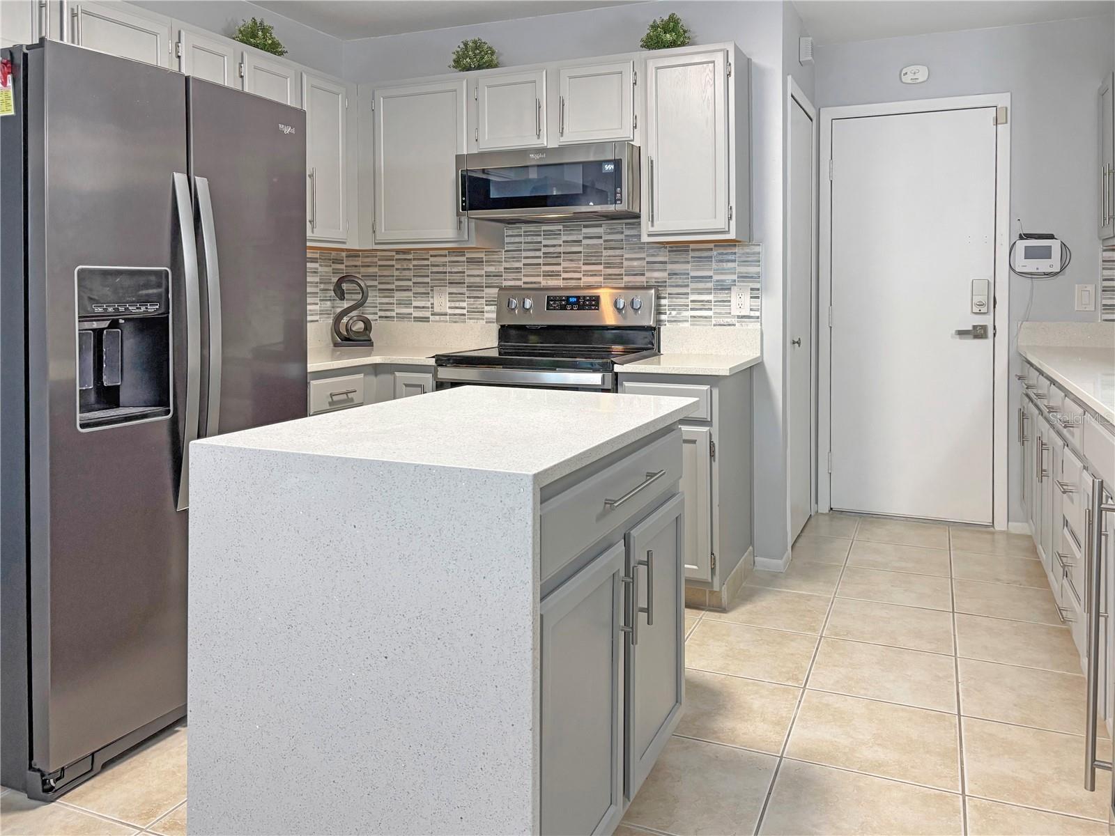 Image 4 of 14 For 10831 Satinwood Circle