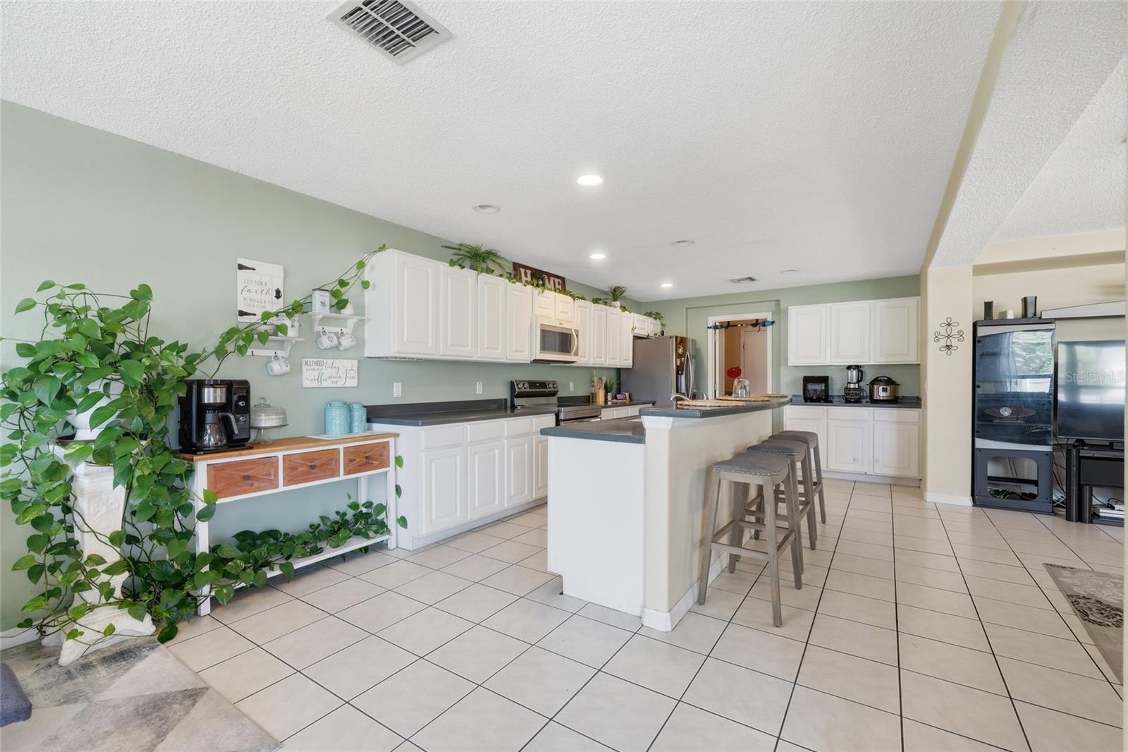 Image 22 of 46 For 4416 Philadelphia Cir