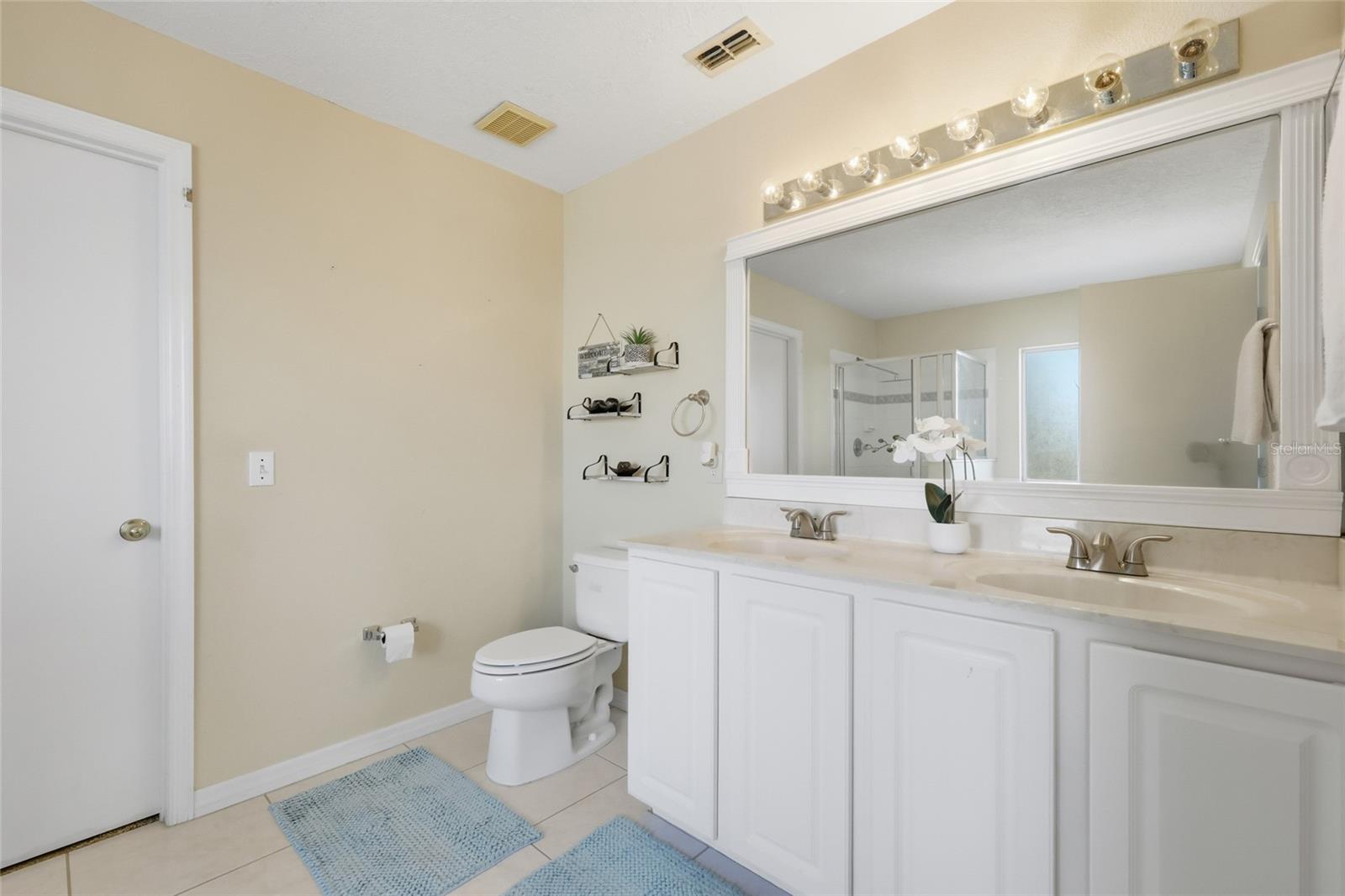Image 28 of 46 For 4416 Philadelphia Cir