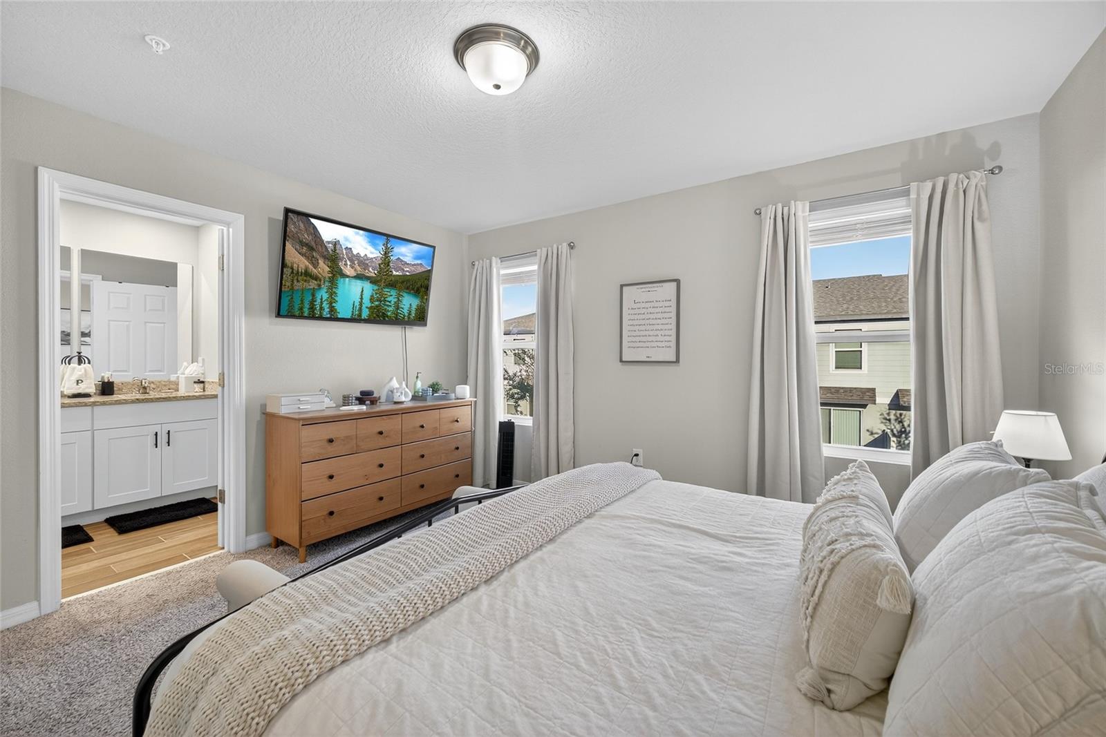 Image 33 of 72 For 2067 Harebell Lane