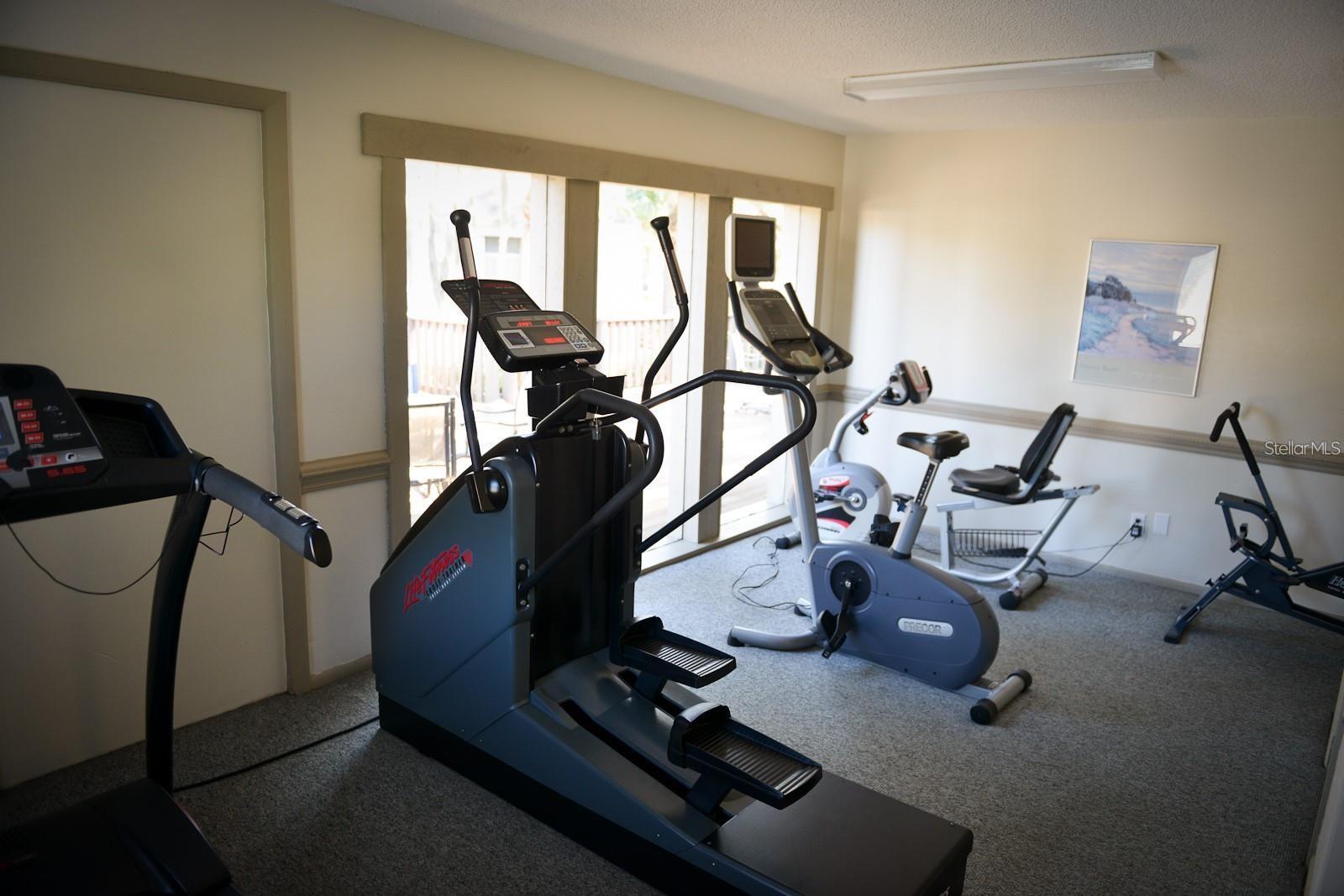 Image 27 of 42 For 129 Springwood Circle D