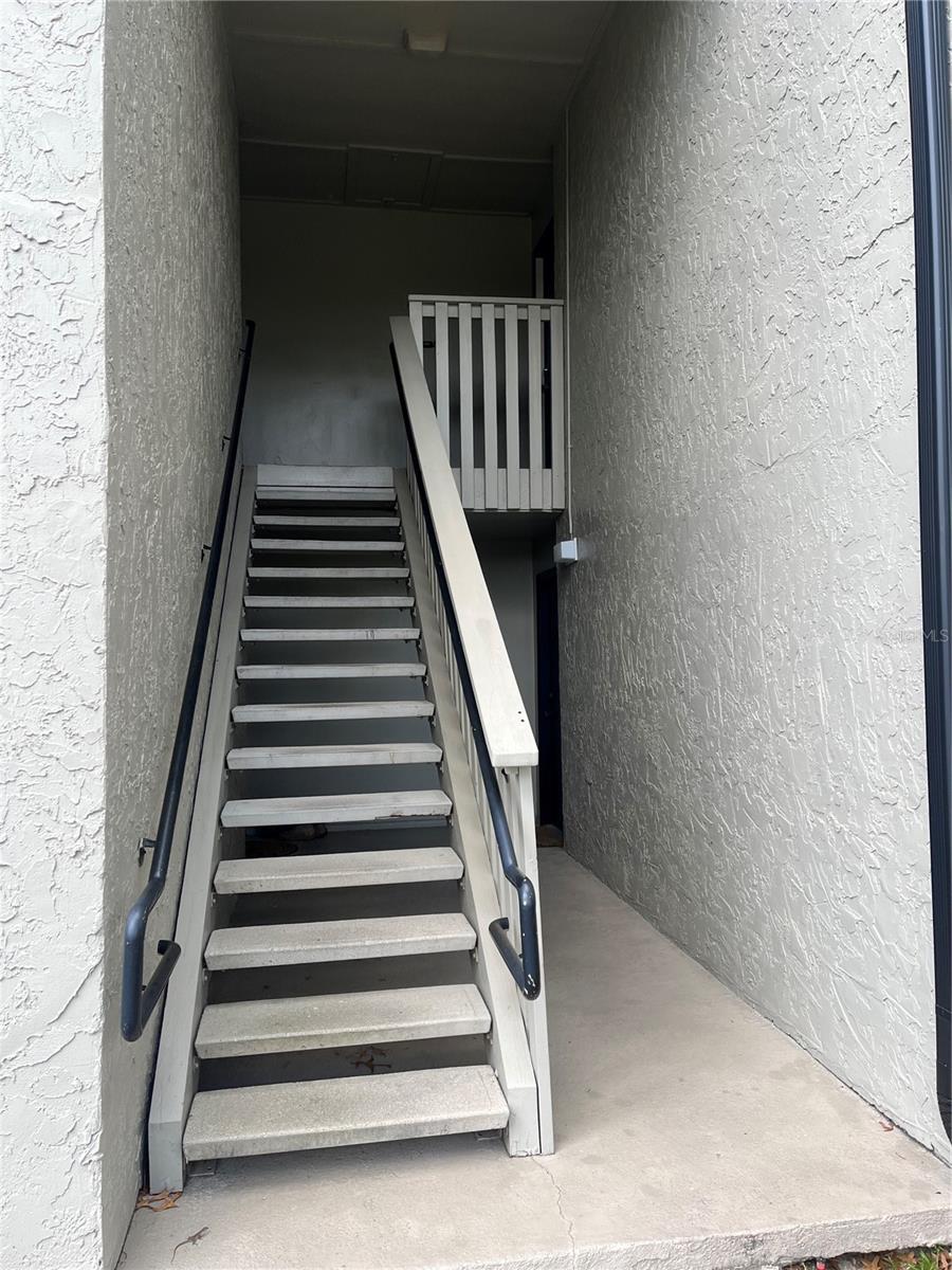 Image 6 of 42 For 129 Springwood Circle D
