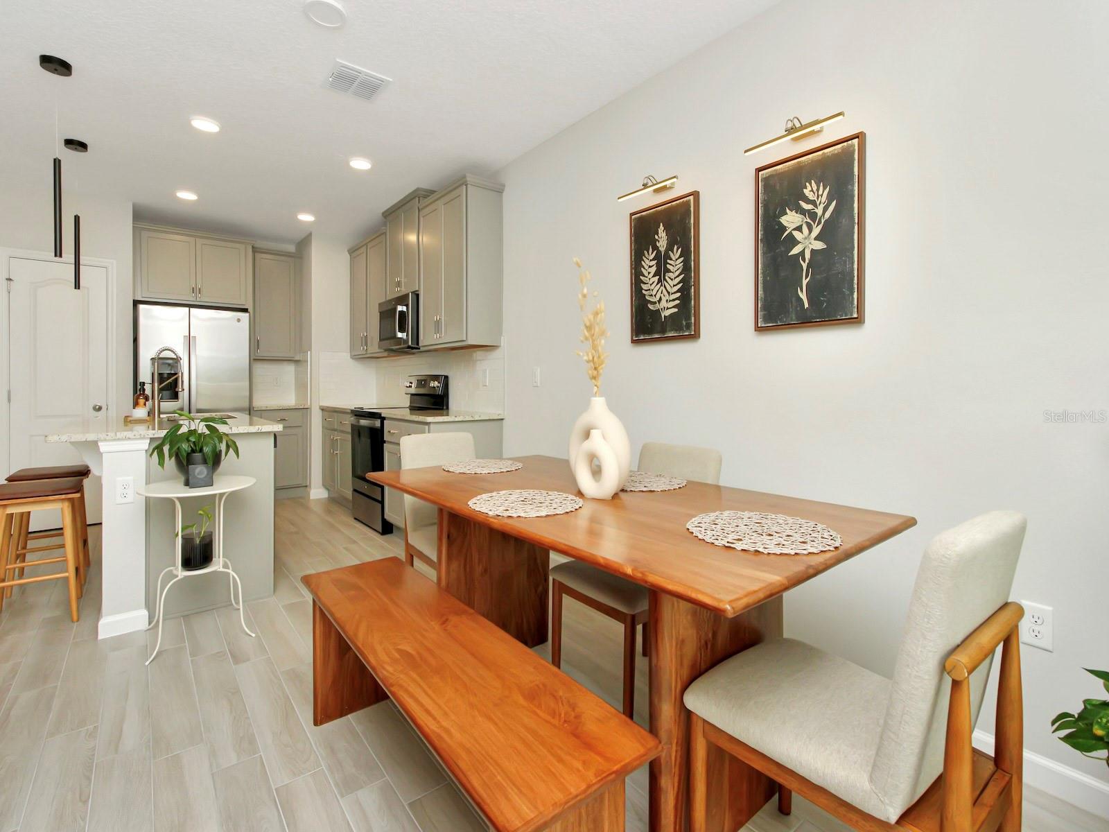 Image 13 of 43 For 2766 Narcoossee Commons Way