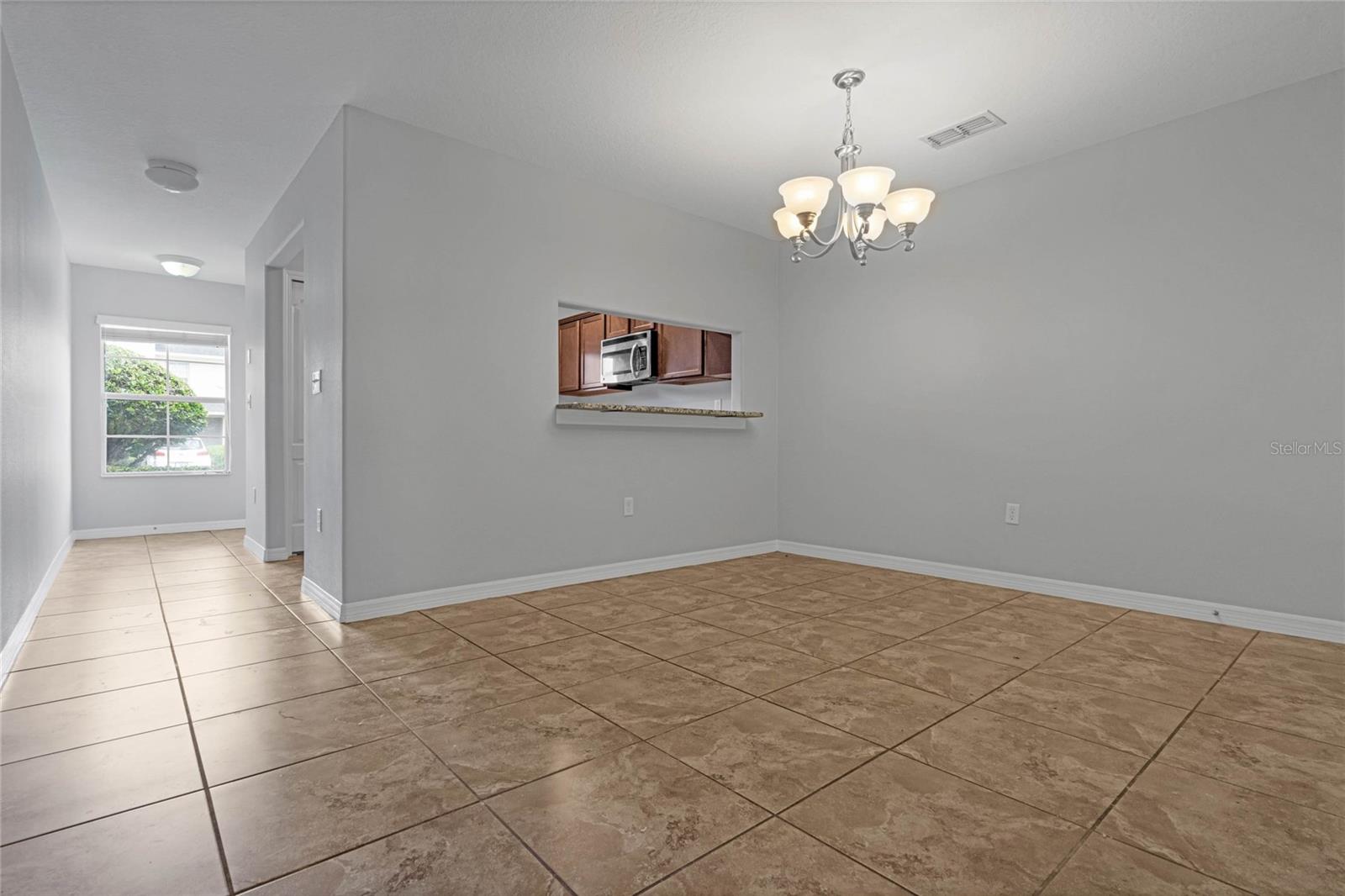 Image 4 of 22 For 260 Carina Circle 1