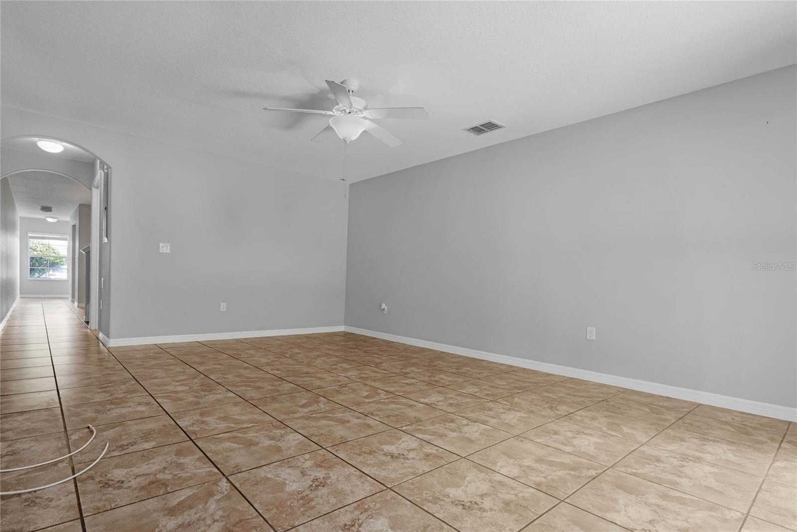 Image 7 of 22 For 260 Carina Circle 1